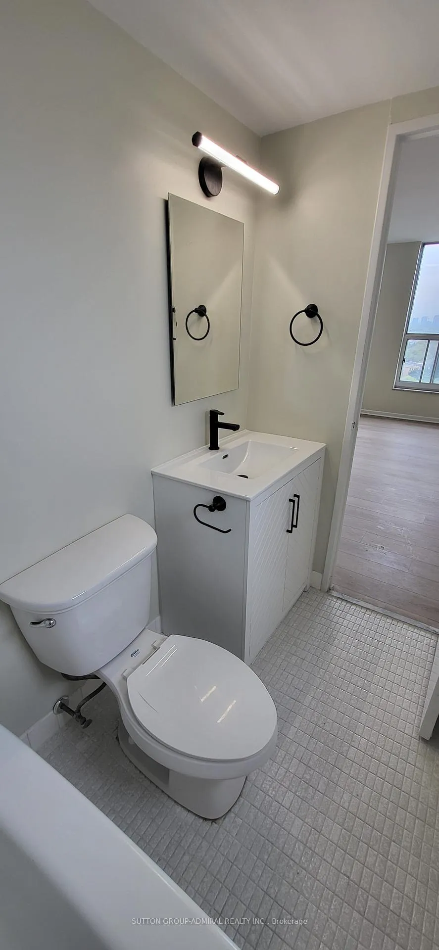 Photo 19 of Unit 1409, 130 Neptune Drive, Toronto, Englemount-Lawrence — HOMEH