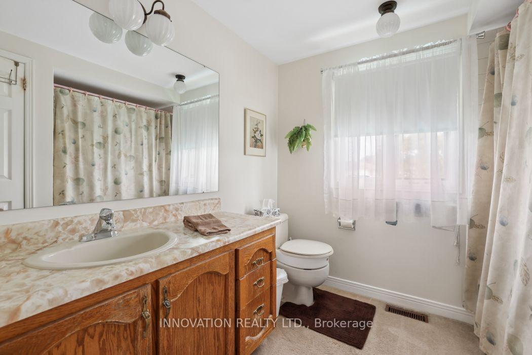 Photo 23 of 64 Thare Crescent, Ottawa, Barrhaven - Knollsbrook — HOMEH
