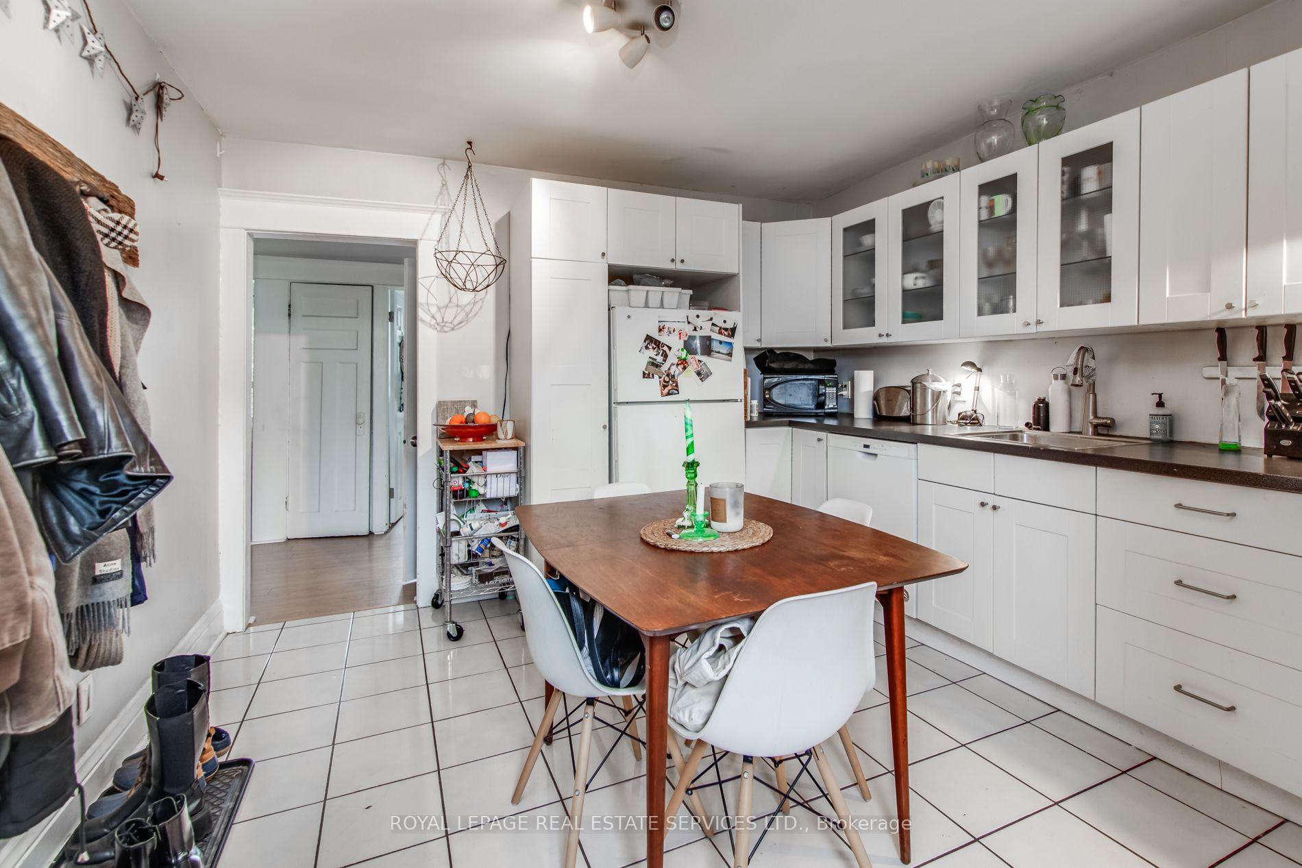 Photo 5 of Unit 2, 50 Rusholme Road, Toronto, Little Portugal — HOMEH