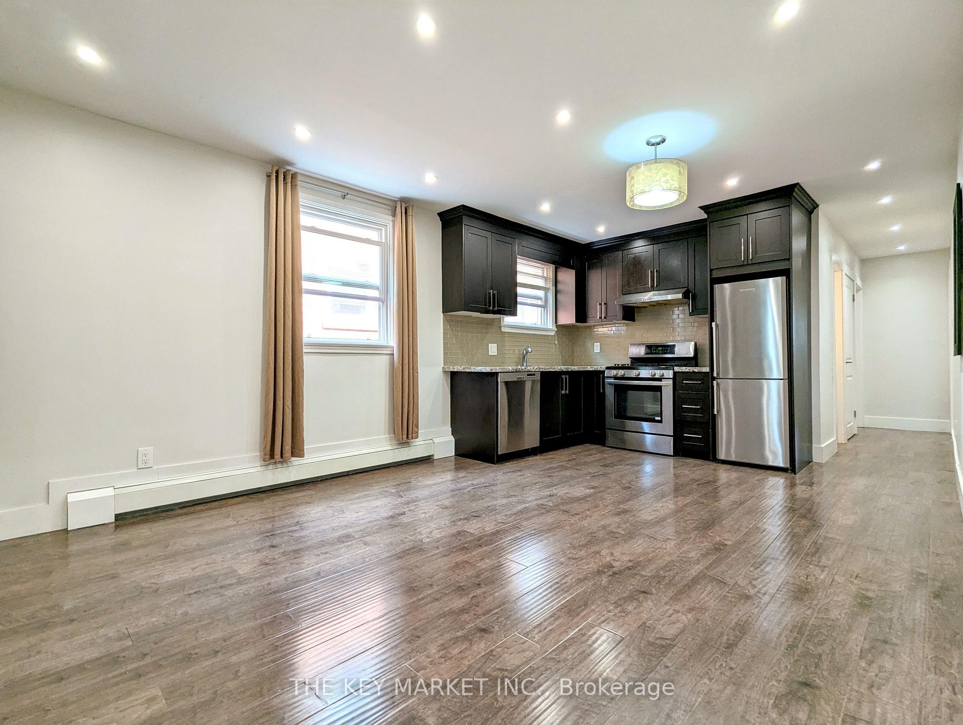Front of Unit 2, 211 St Clements Avenue