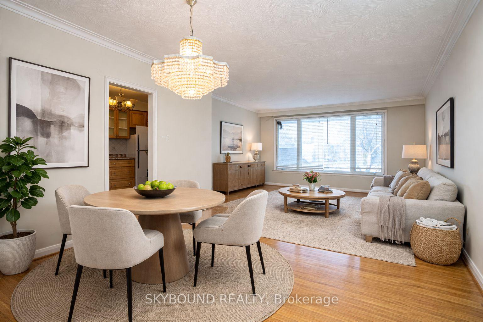 Photo 5 of 9 Caronport Crescent, North York, Parkwoods-Donalda — HOMEH