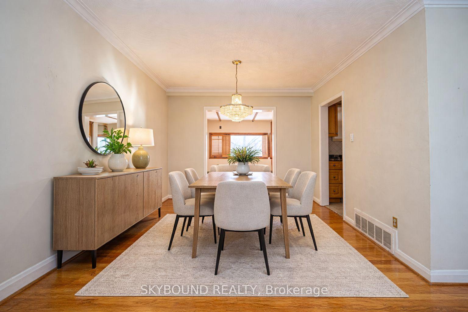 Photo 7 of 9 Caronport Crescent, North York, Parkwoods-Donalda — HOMEH