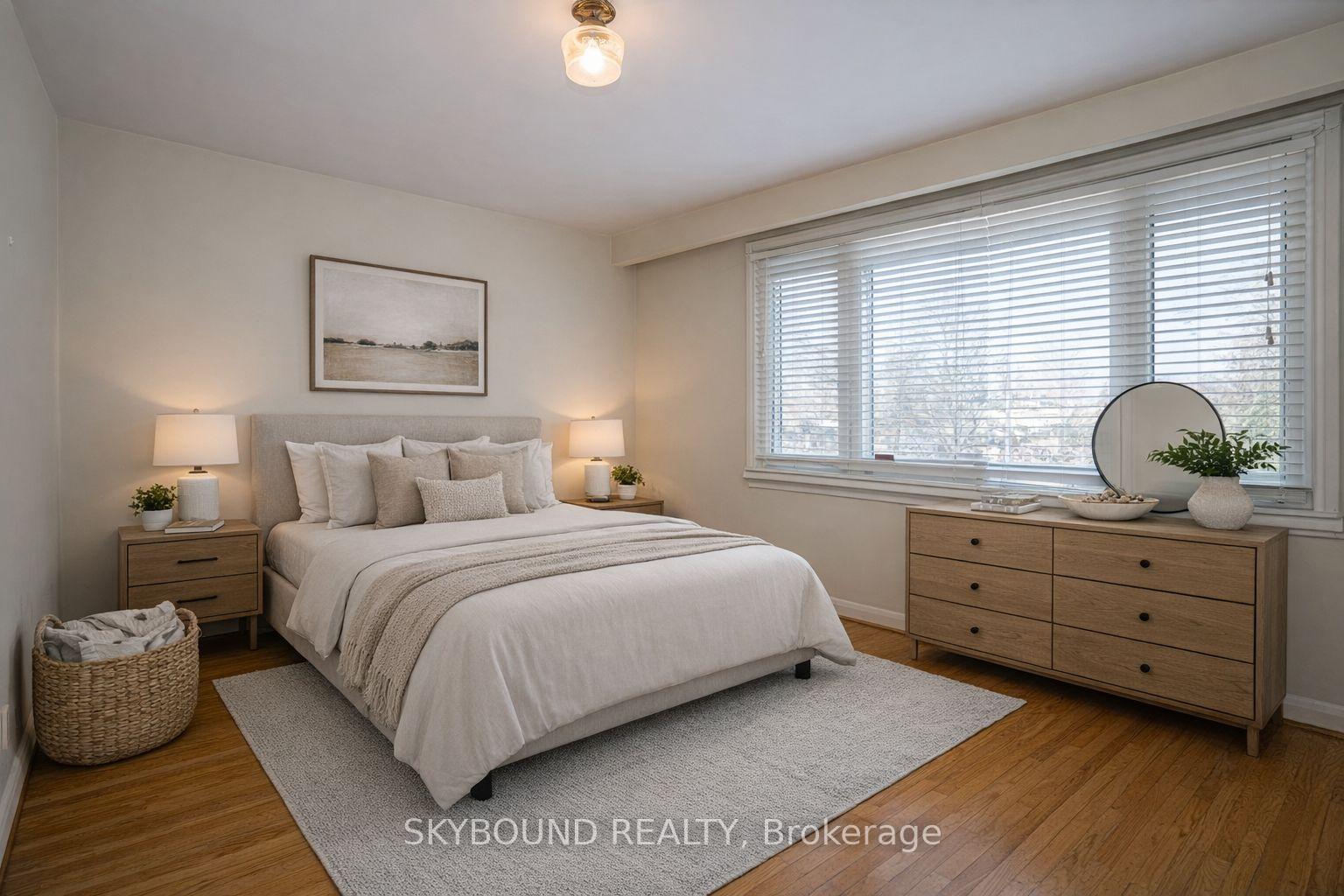 Photo 13 of 9 Caronport Crescent, North York, Parkwoods-Donalda — HOMEH
