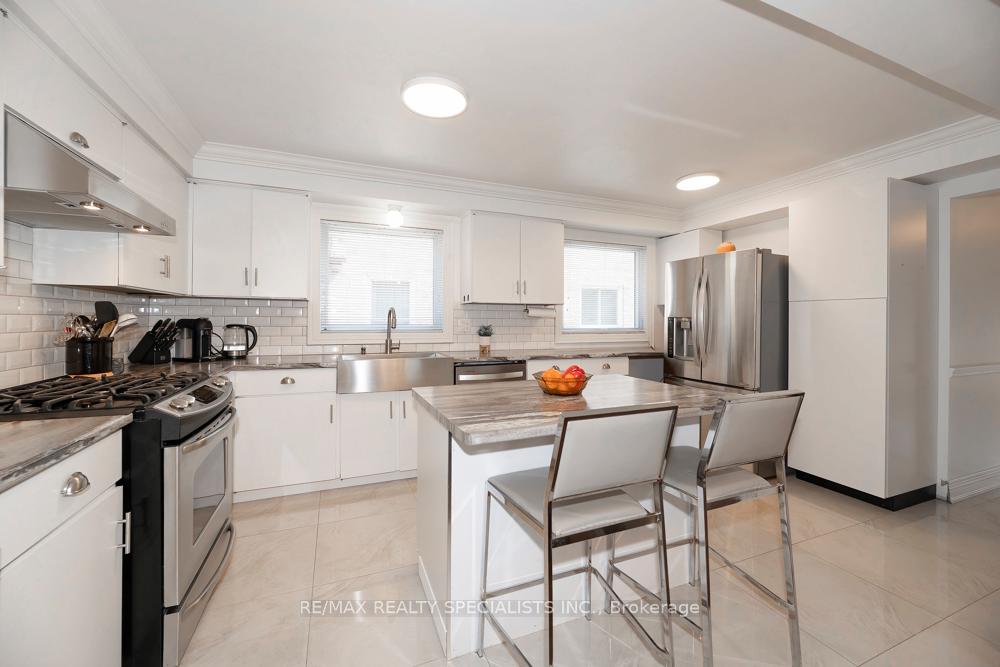 Photo 10 of 77 Leander Street, Brampton, Westgate — HOMEH