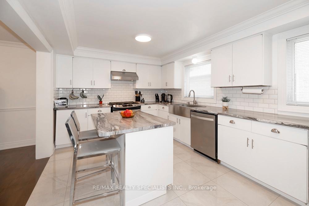 Photo 12 of 77 Leander Street, Brampton, Westgate — HOMEH