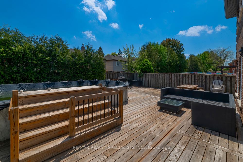 Photo 32 of 77 Leander Street, Brampton, Westgate — HOMEH
