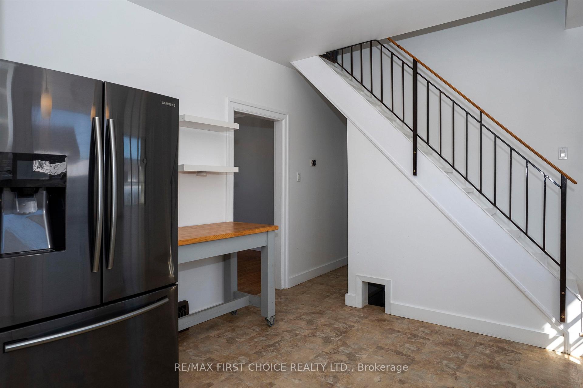 Photo 14 of 420 Van Norman Street, Thunder Bay, College Heights — HOMEH