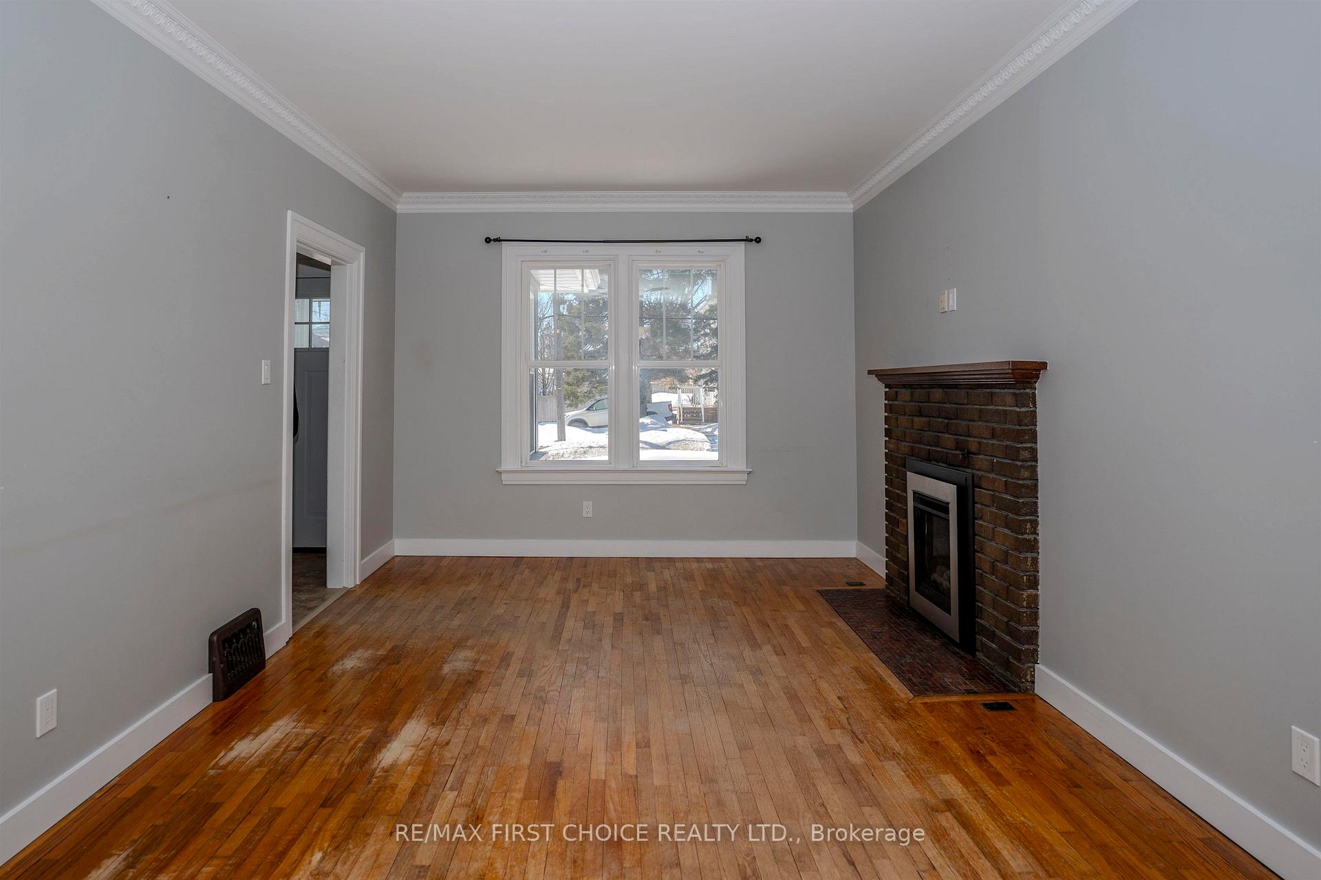 Photo 17 of 420 Van Norman Street, Thunder Bay, College Heights — HOMEH