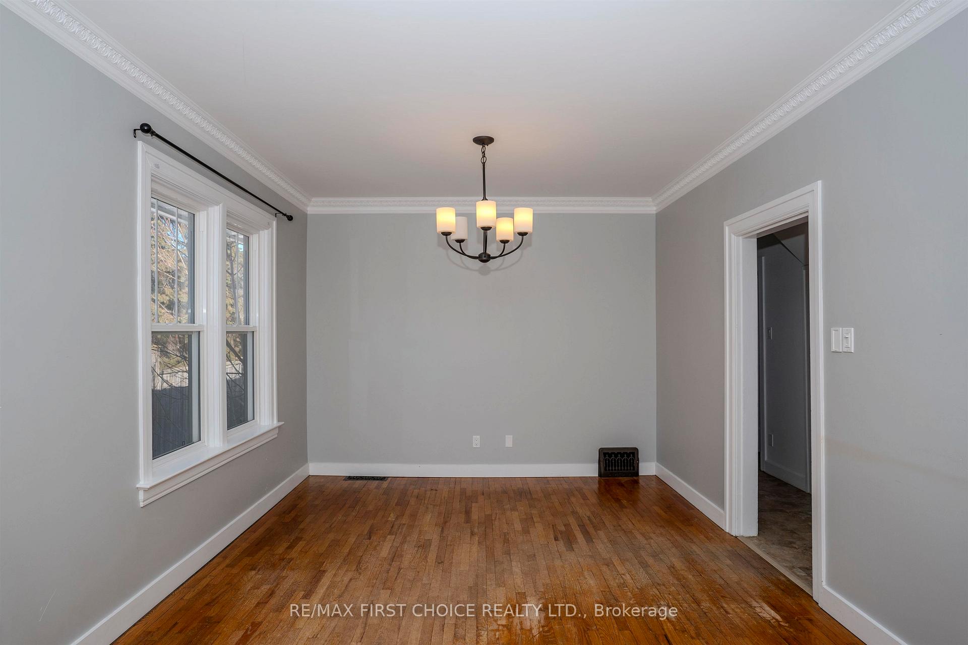 Photo 21 of 420 Van Norman Street, Thunder Bay, College Heights — HOMEH