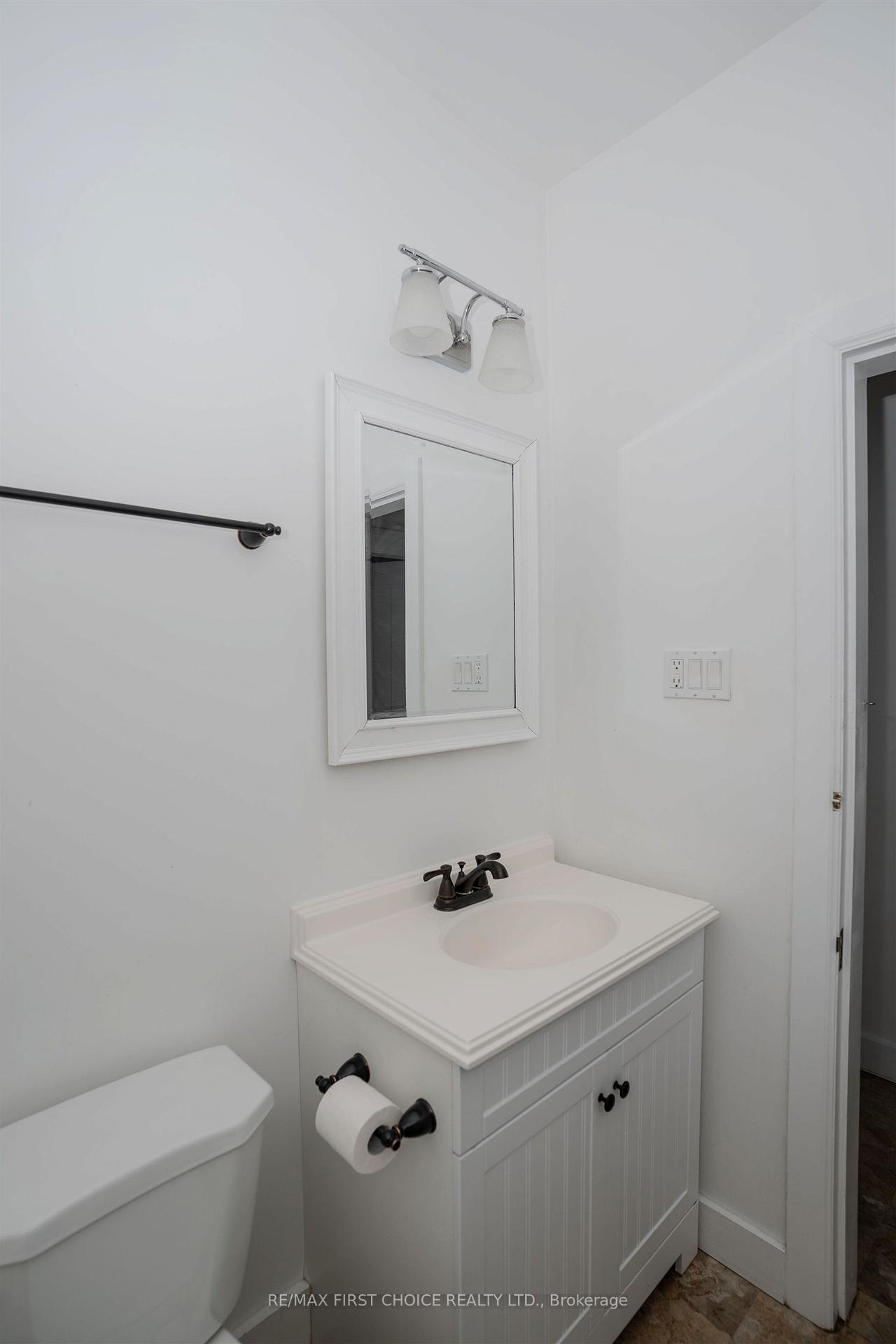 Photo 24 of 420 Van Norman Street, Thunder Bay, College Heights — HOMEH