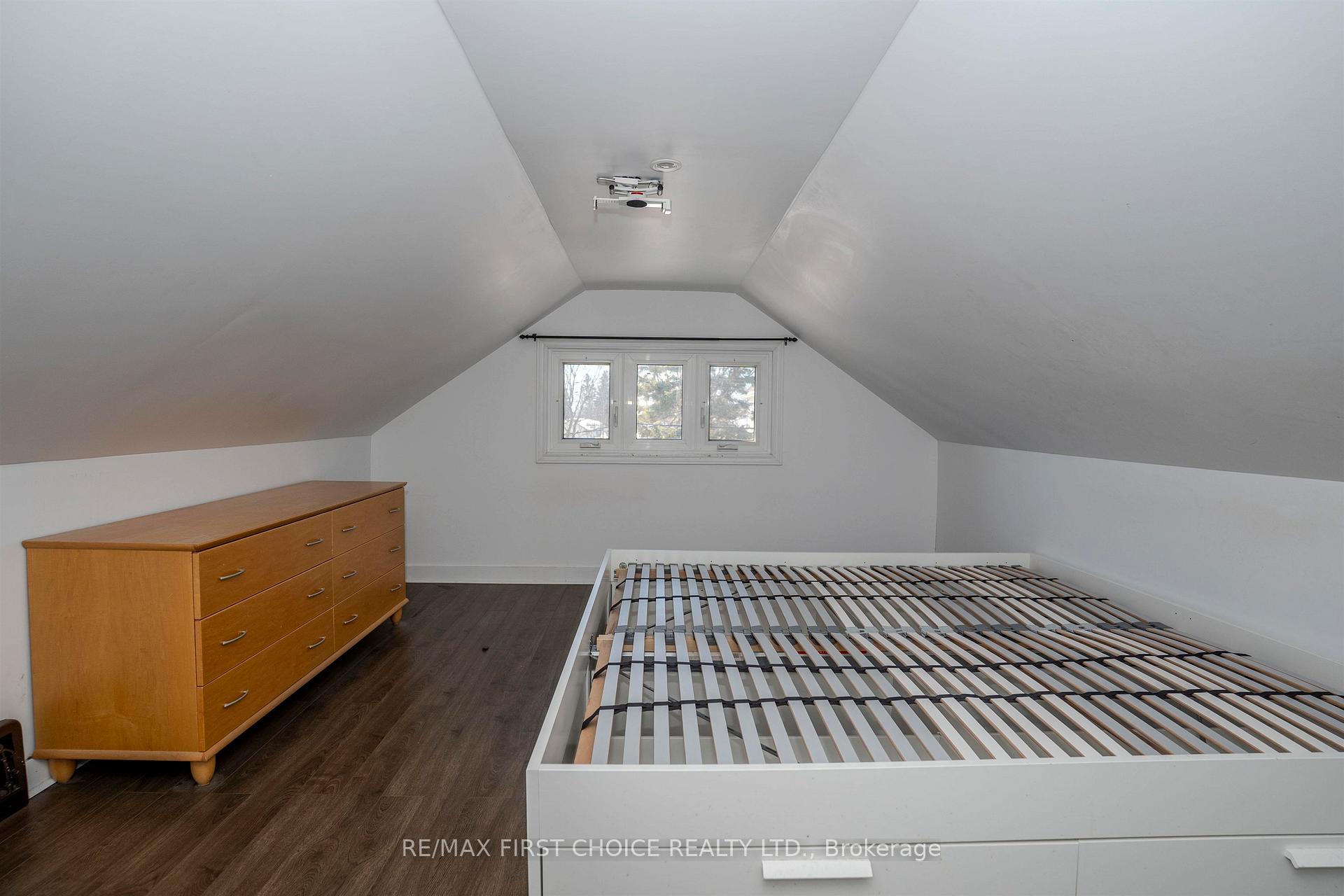 Photo 28 of 420 Van Norman Street, Thunder Bay, College Heights — HOMEH