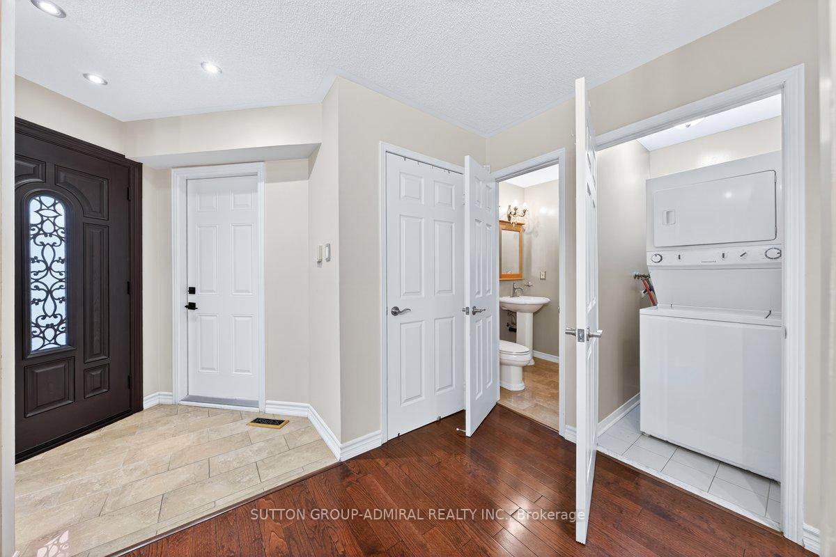 Photo 14 of 126 Redondo Drive E, Vaughan, Beverley Glen — HOMEH