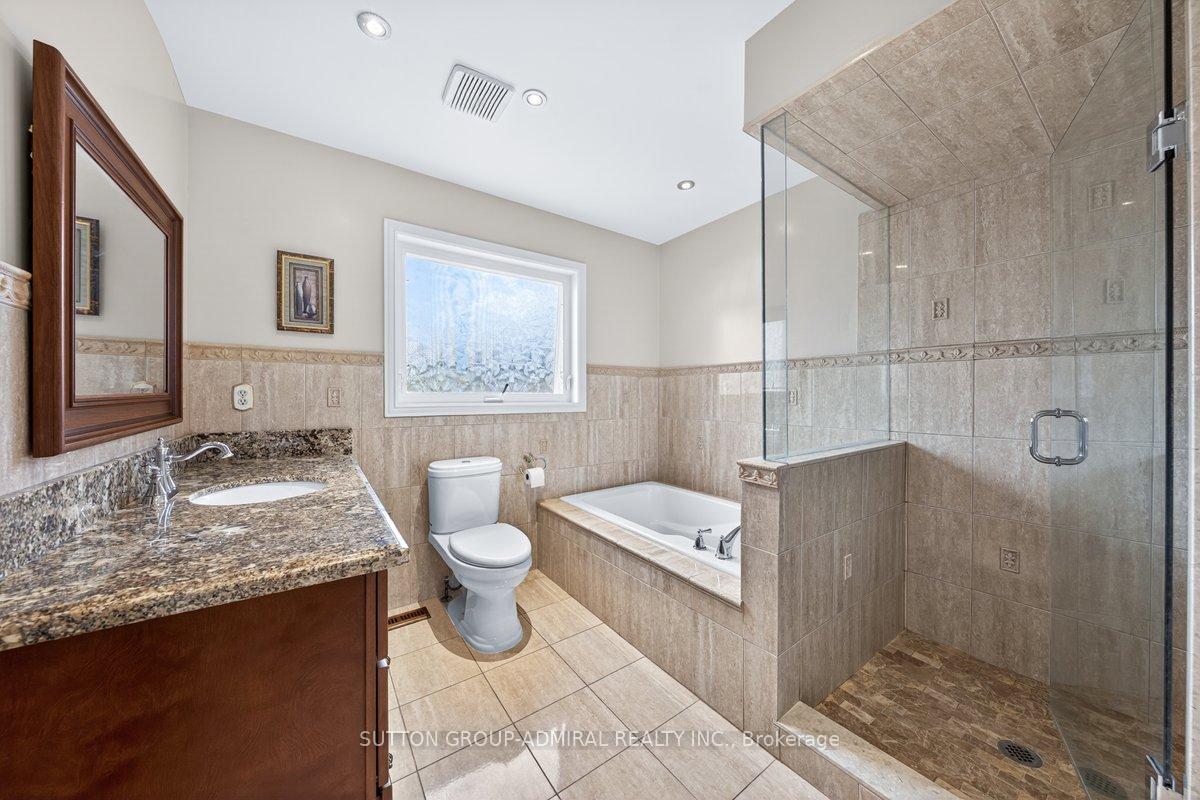 Photo 19 of 126 Redondo Drive E, Vaughan, Beverley Glen — HOMEH