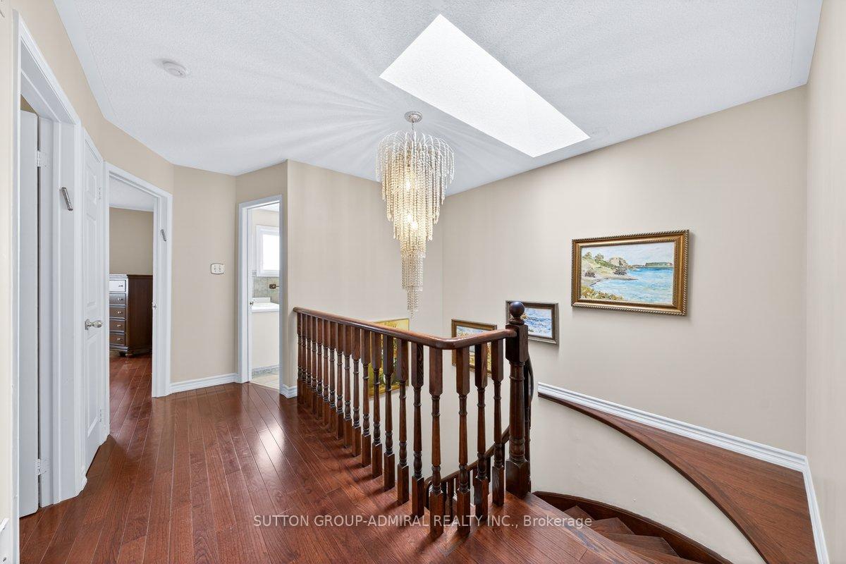 Photo 20 of 126 Redondo Drive E, Vaughan, Beverley Glen — HOMEH