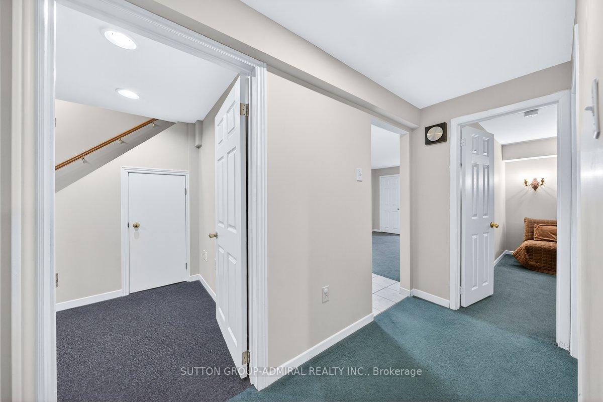 Photo 25 of 126 Redondo Drive E, Vaughan, Beverley Glen — HOMEH