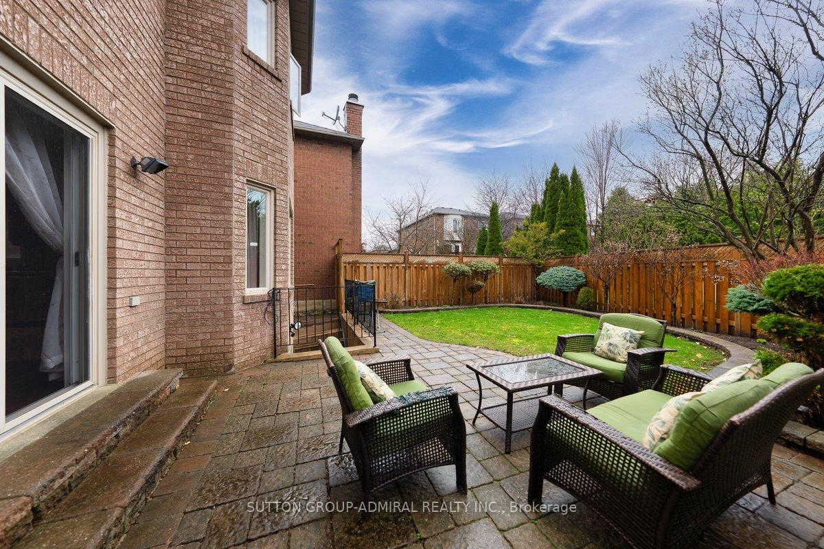 Photo 31 of 126 Redondo Drive E, Vaughan, Beverley Glen — HOMEH