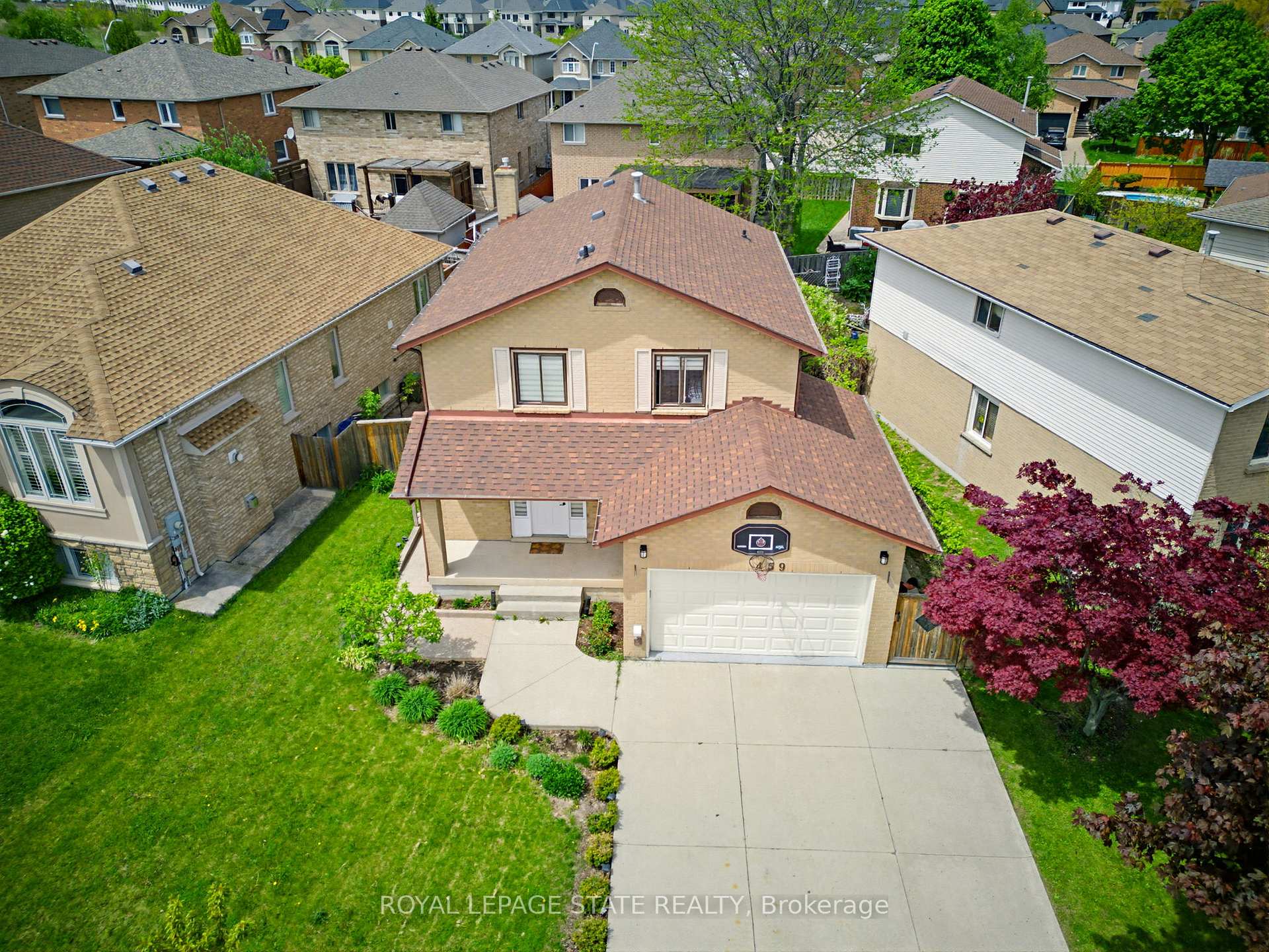 Photo 2 of 459 Dicenzo Drive, Hamilton, Ryckmans — HOMEH