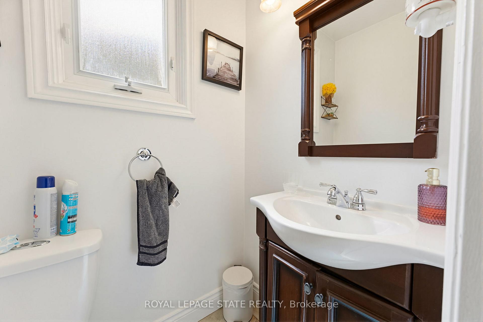 Photo 21 of 459 Dicenzo Drive, Hamilton, Ryckmans — HOMEH