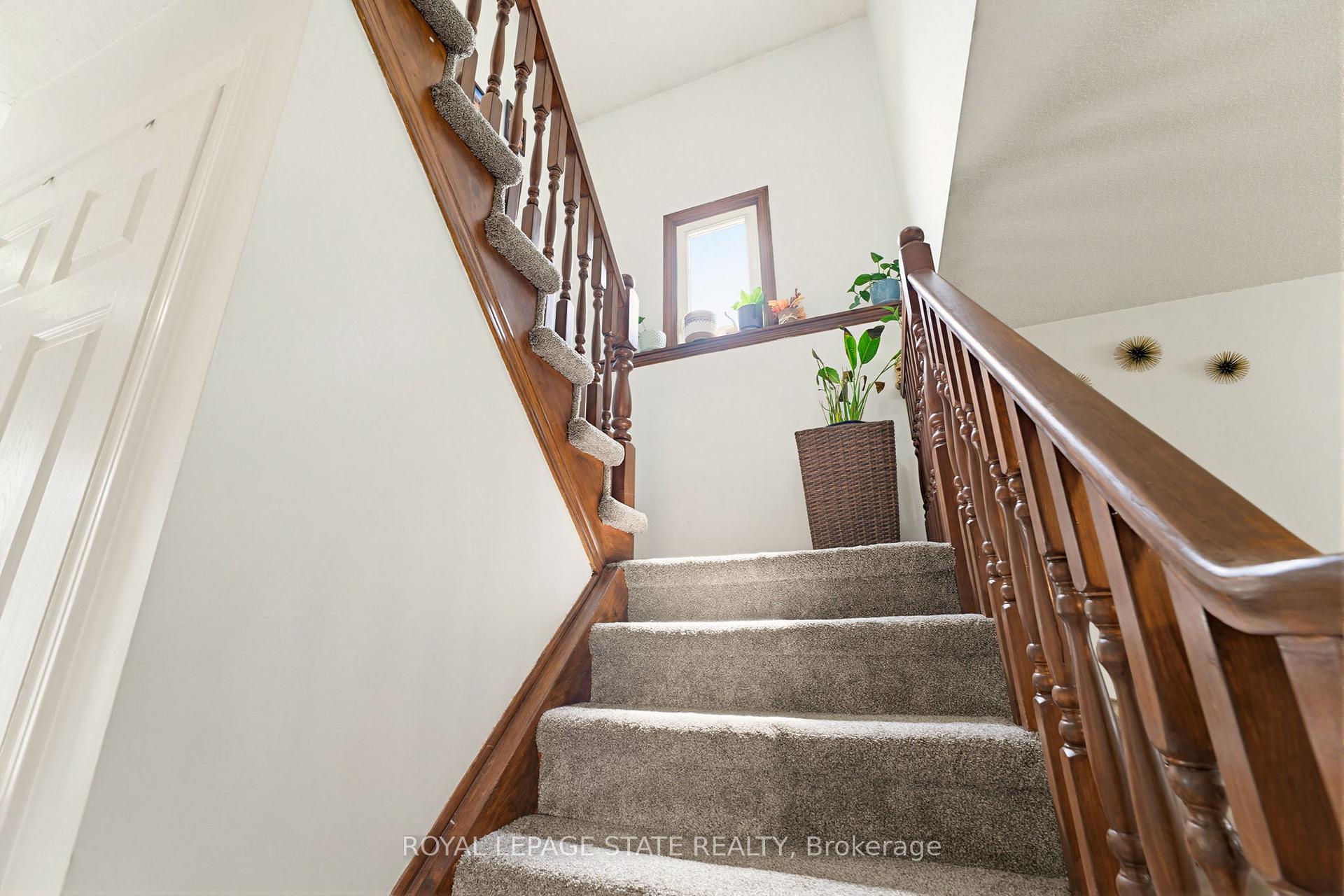 Photo 22 of 459 Dicenzo Drive, Hamilton, Ryckmans — HOMEH