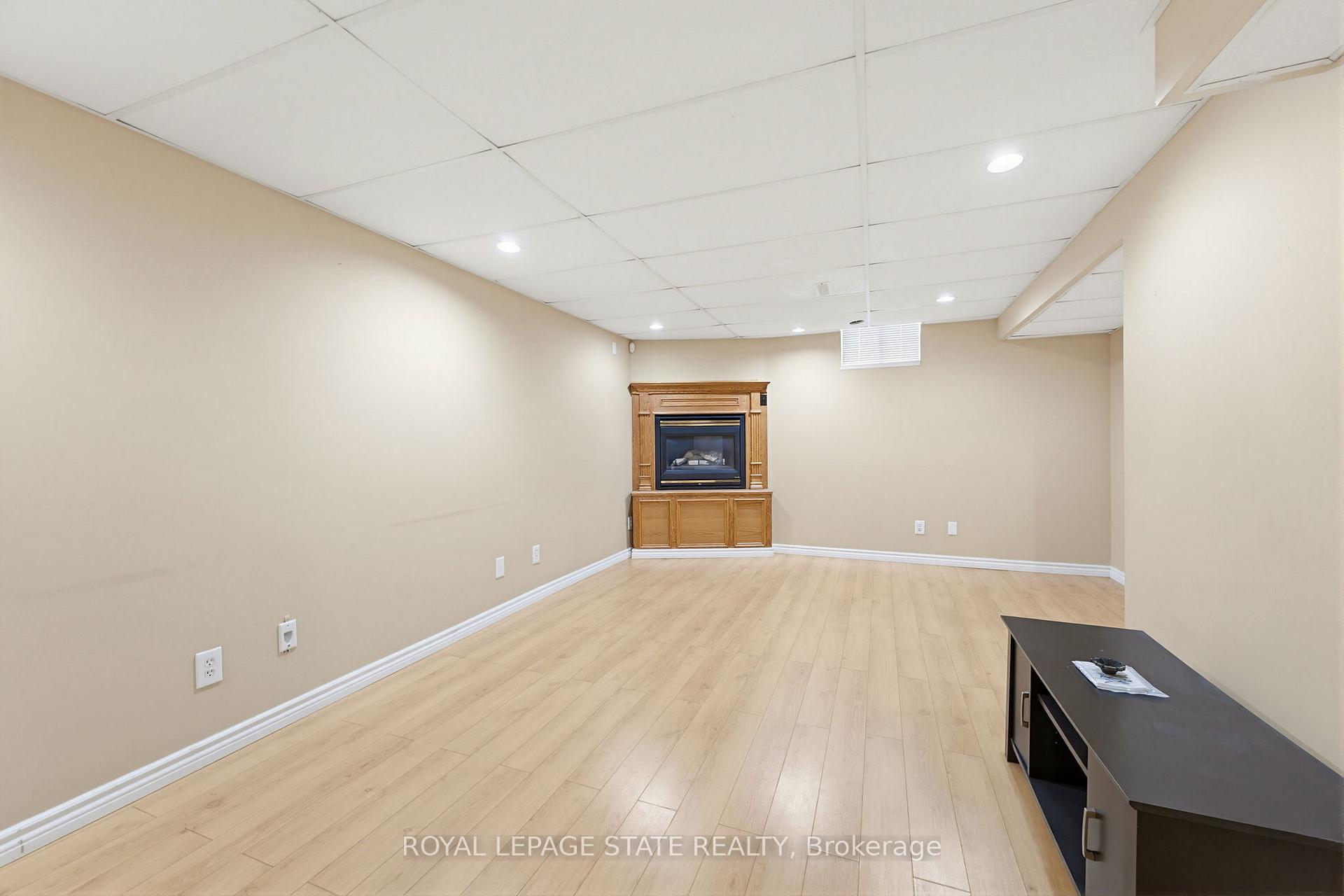 Photo 31 of 459 Dicenzo Drive, Hamilton, Ryckmans — HOMEH