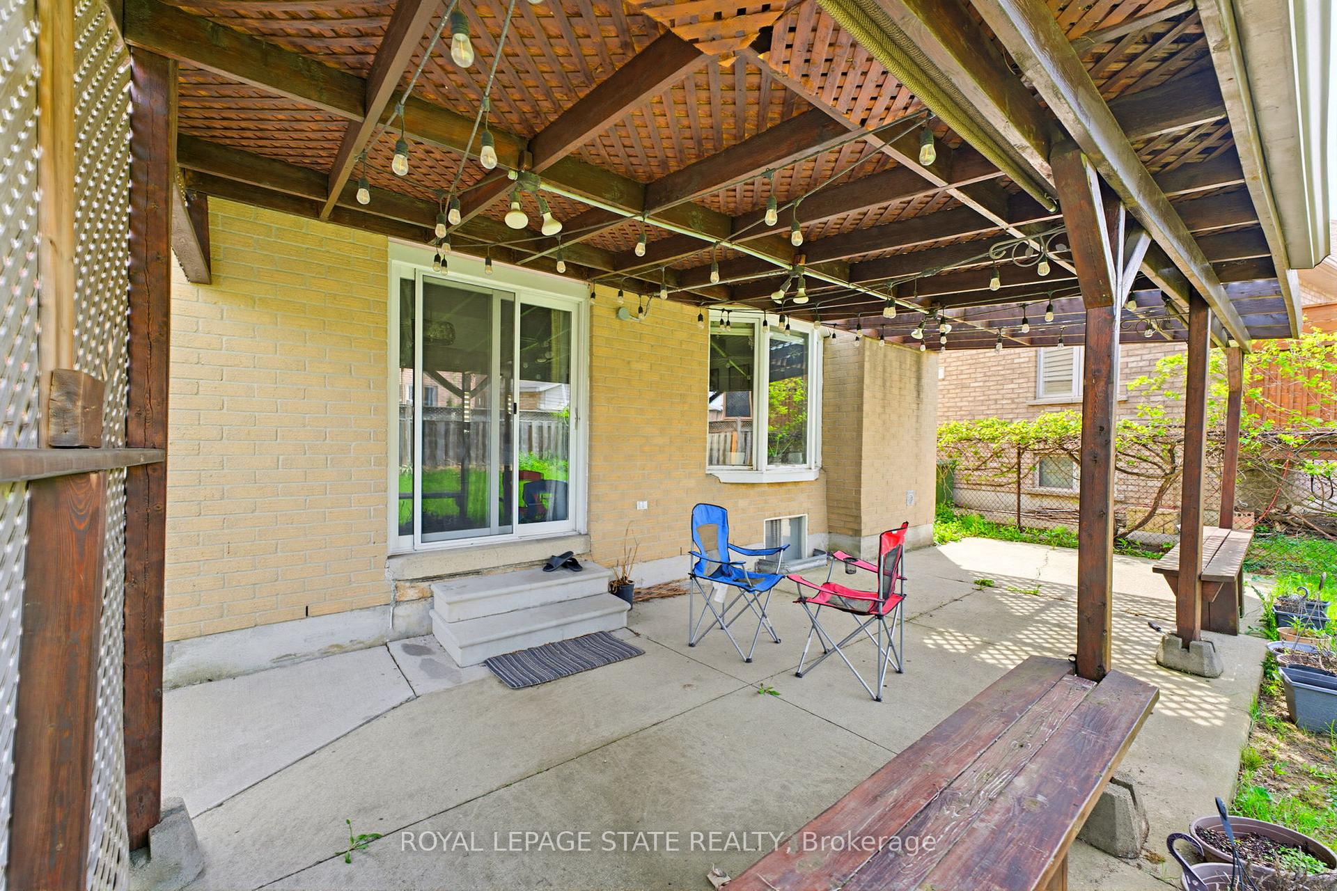 Photo 37 of 459 Dicenzo Drive, Hamilton, Ryckmans — HOMEH