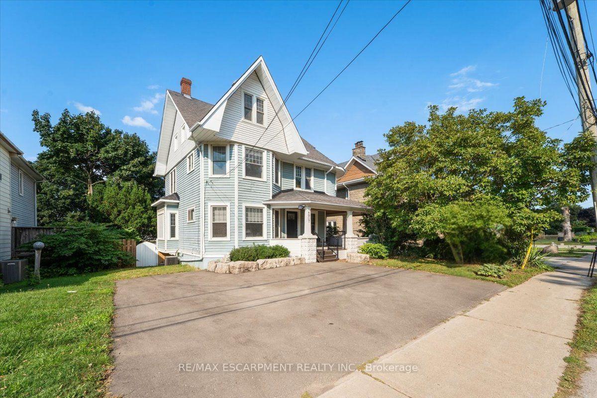 Photo 2 of 4917 King Street E, Lincoln, Beamsville — HOMEH