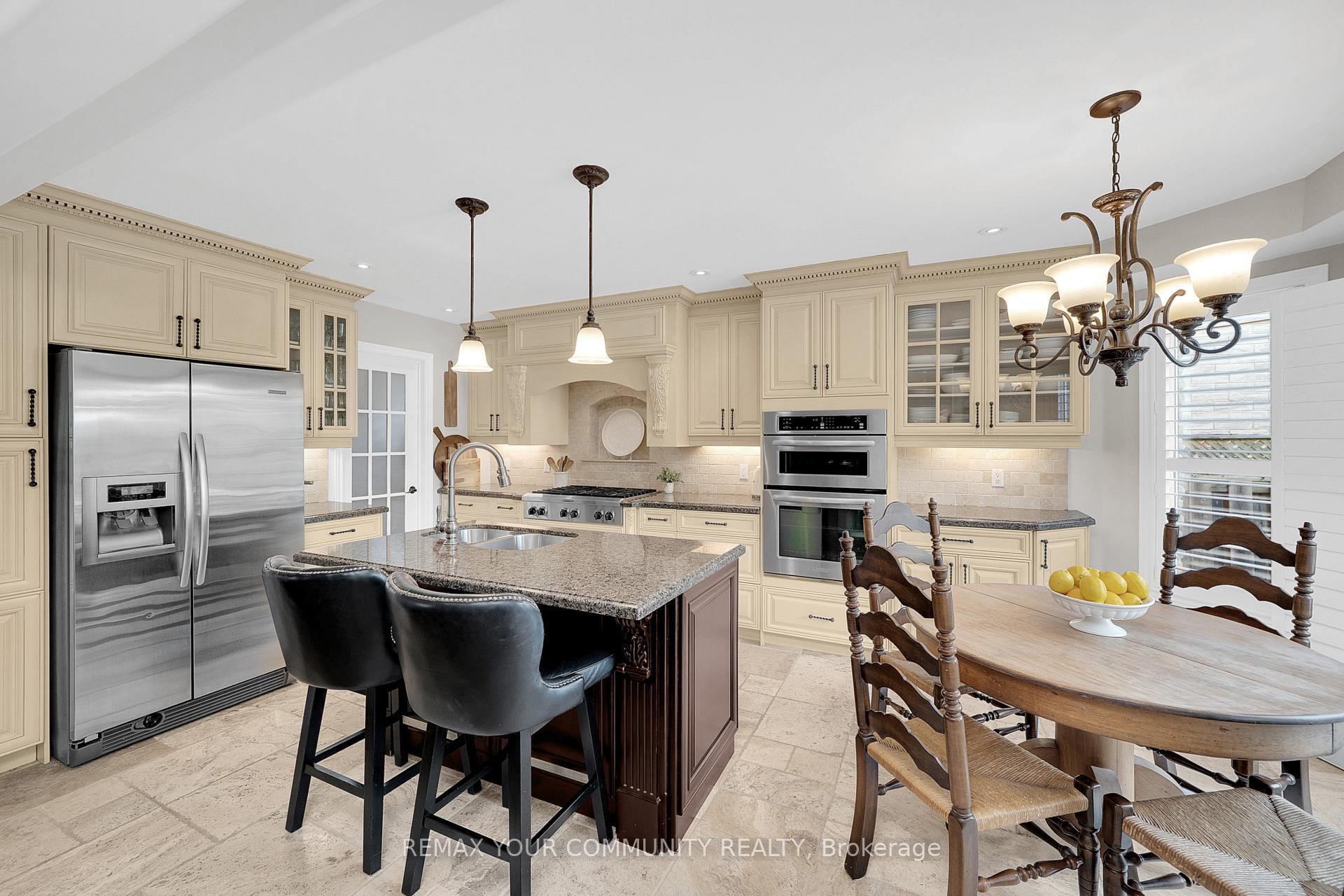 Photo 9 of 127 Waterbury Street, Caledon, Bolton East — HOMEH