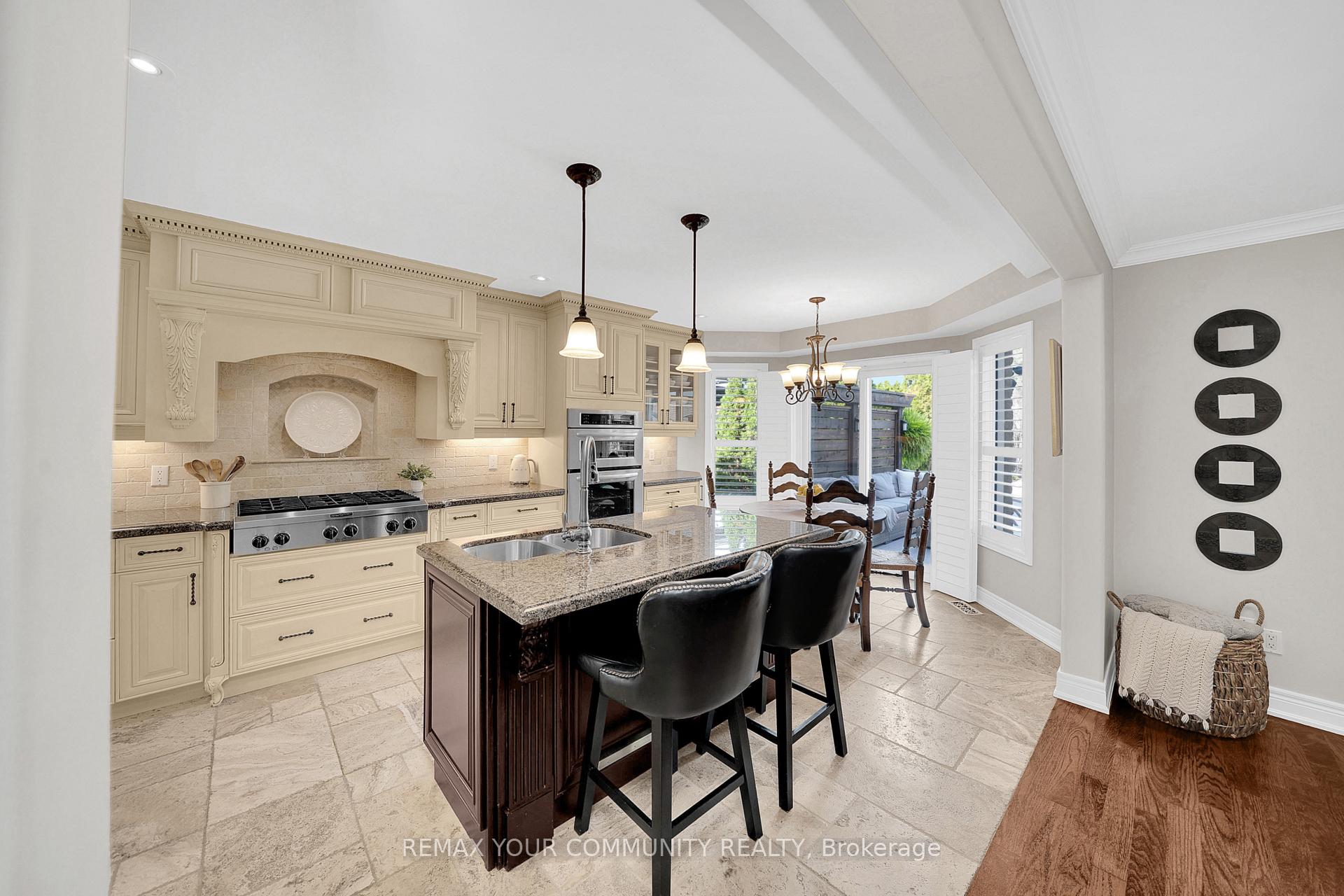 Photo 10 of 127 Waterbury Street, Caledon, Bolton East — HOMEH