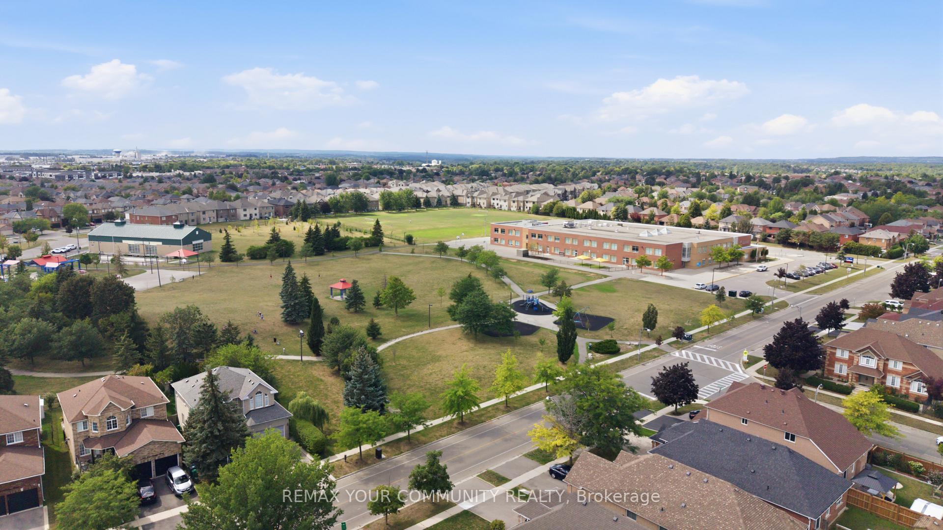 Photo 43 of 127 Waterbury Street, Caledon, Bolton East — HOMEH