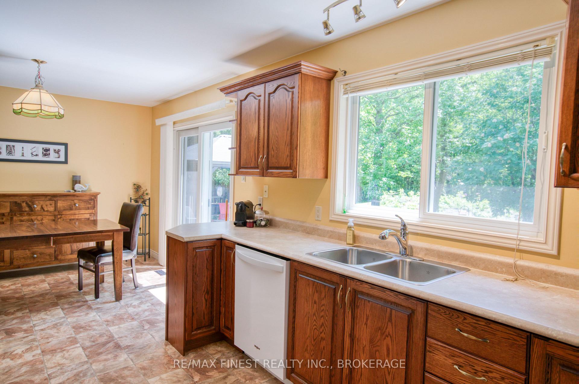 Photo 10 of 5895 Davey Drive, Frontenac, Frontenac South — HOMEH