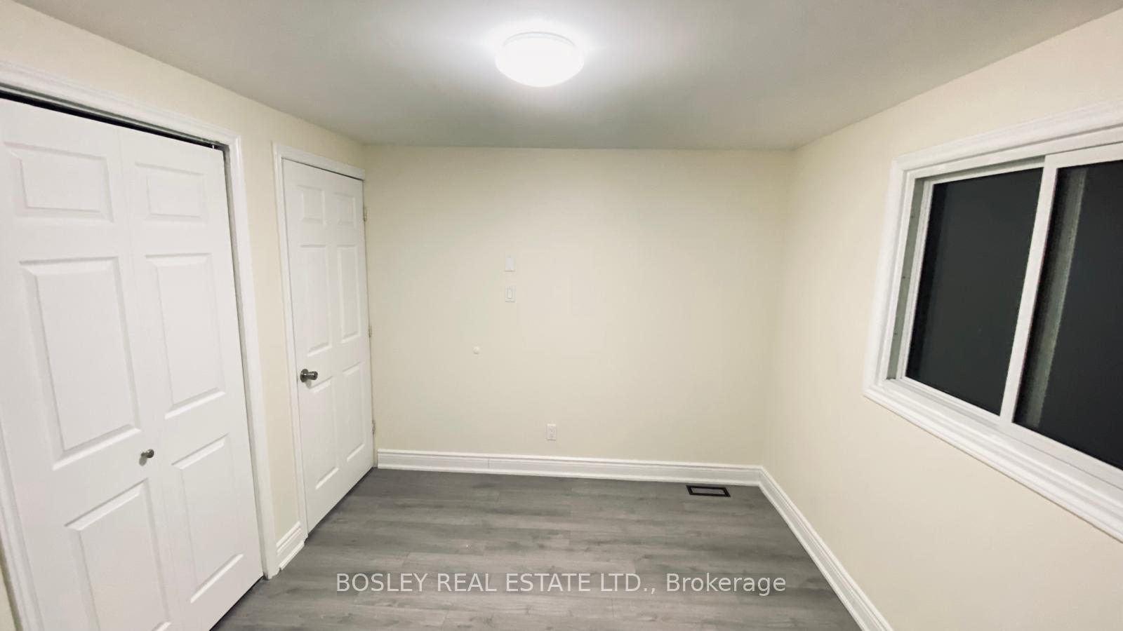 Photo 9 of 508 Pinetree Crescent, Cambridge, Preston North — HOMEH