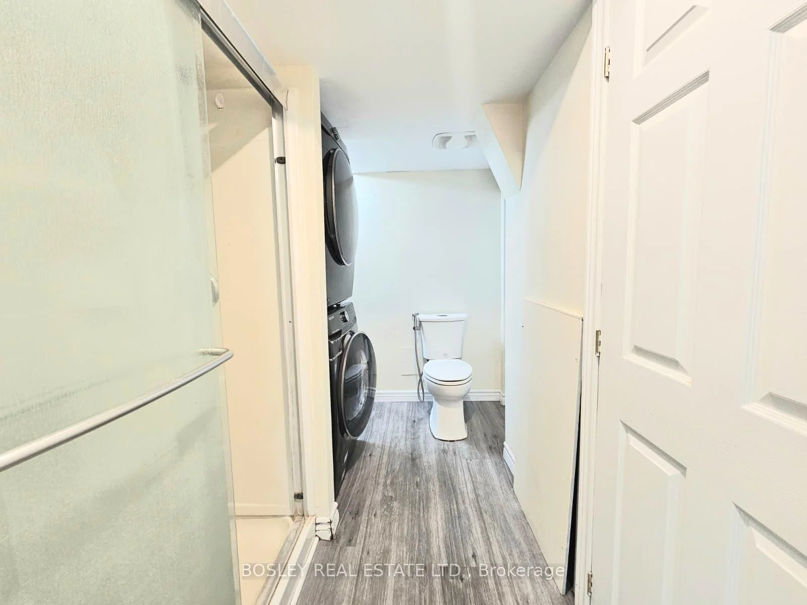 Photo 15 of 508 Pinetree Crescent, Cambridge, Preston North — HOMEH