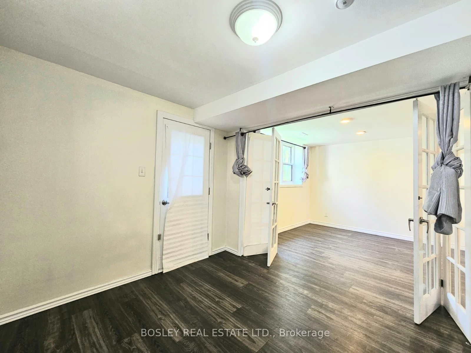 Photo 17 of 508 Pinetree Crescent, Cambridge, Preston North — HOMEH