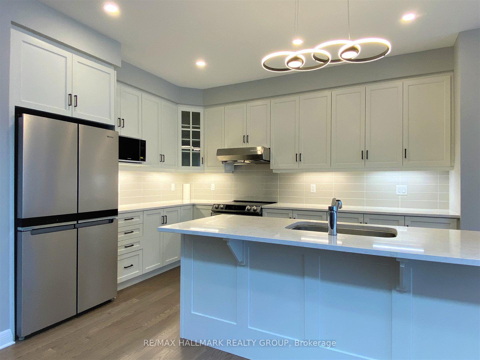 Photo 7 of 72 Michael Stoqua Street W, Ottawa, CFB Rockcliffe and Area — HOMEH