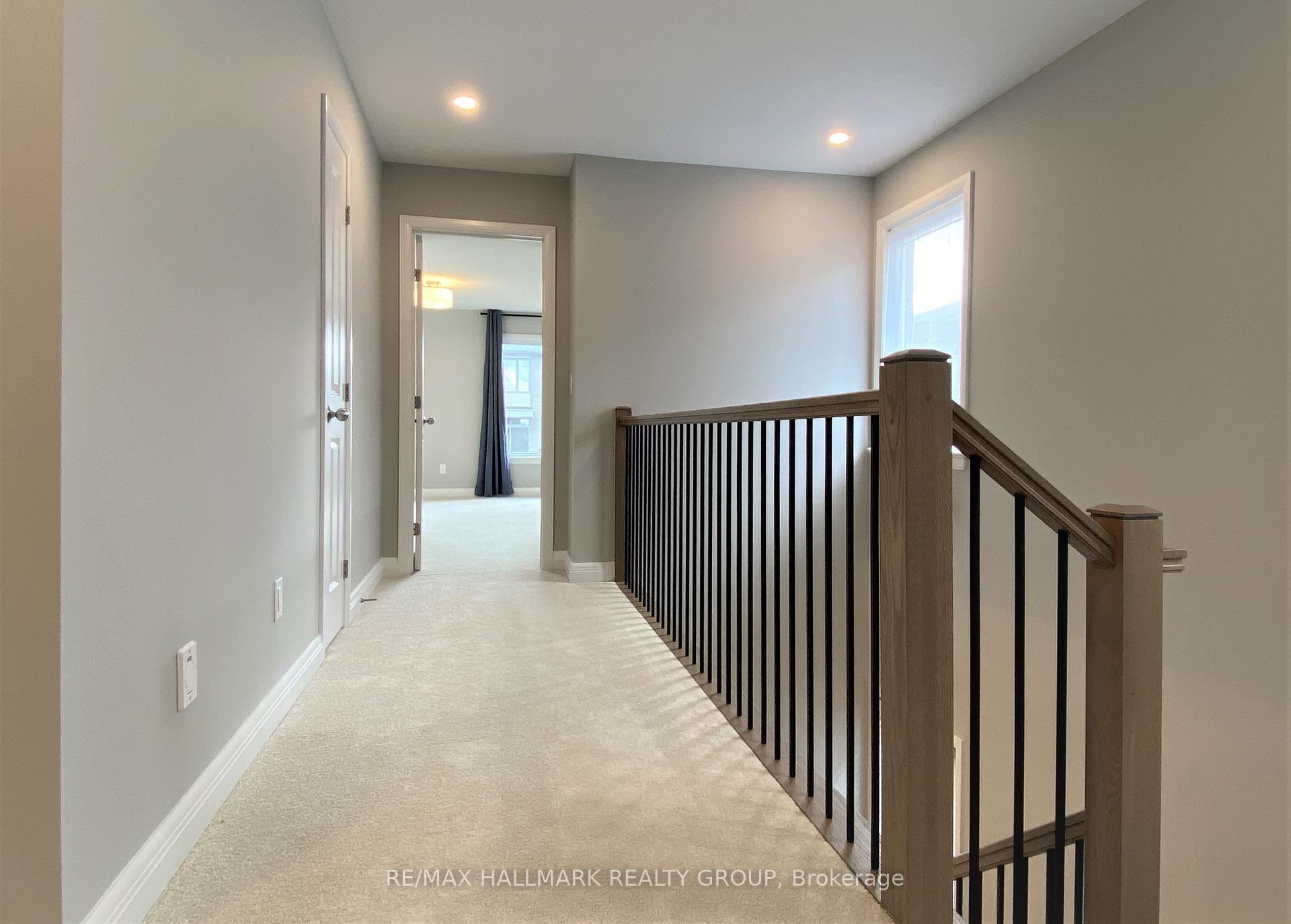 Photo 15 of 72 Michael Stoqua Street W, Ottawa, CFB Rockcliffe and Area — HOMEH