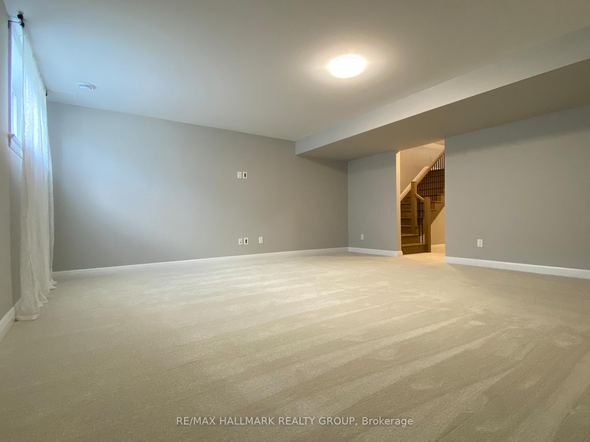 Photo 30 of 72 Michael Stoqua Street W, Ottawa, CFB Rockcliffe and Area — HOMEH