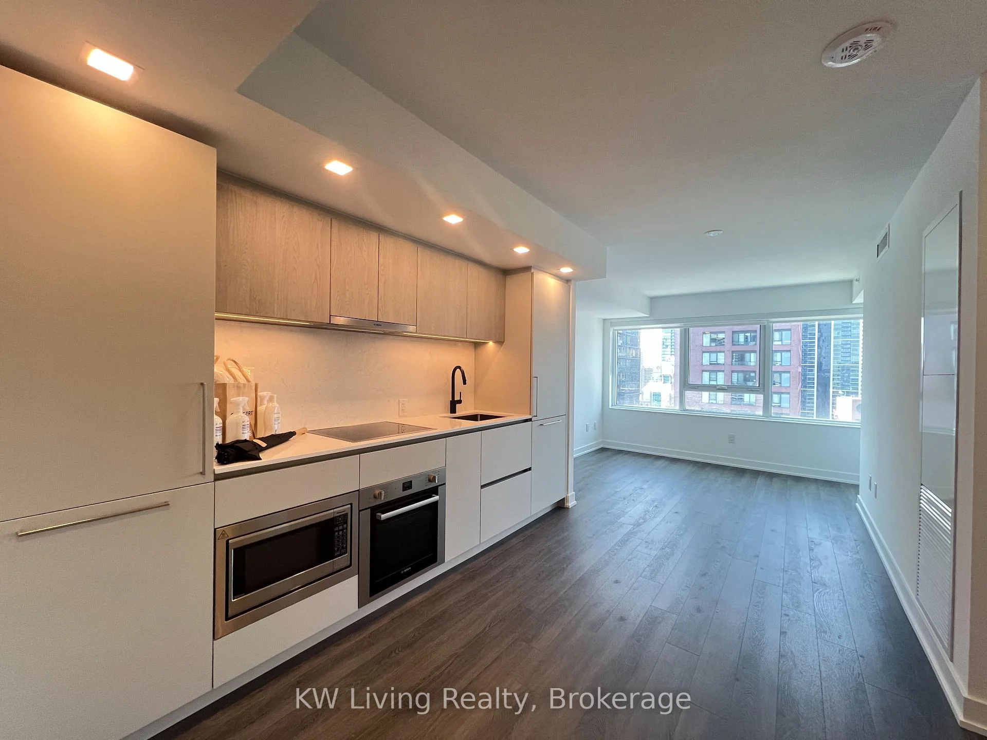 Photo 9 of Unit 5005, 609 Sherbourne Street, Toronto, North St. James Town — HOMEH