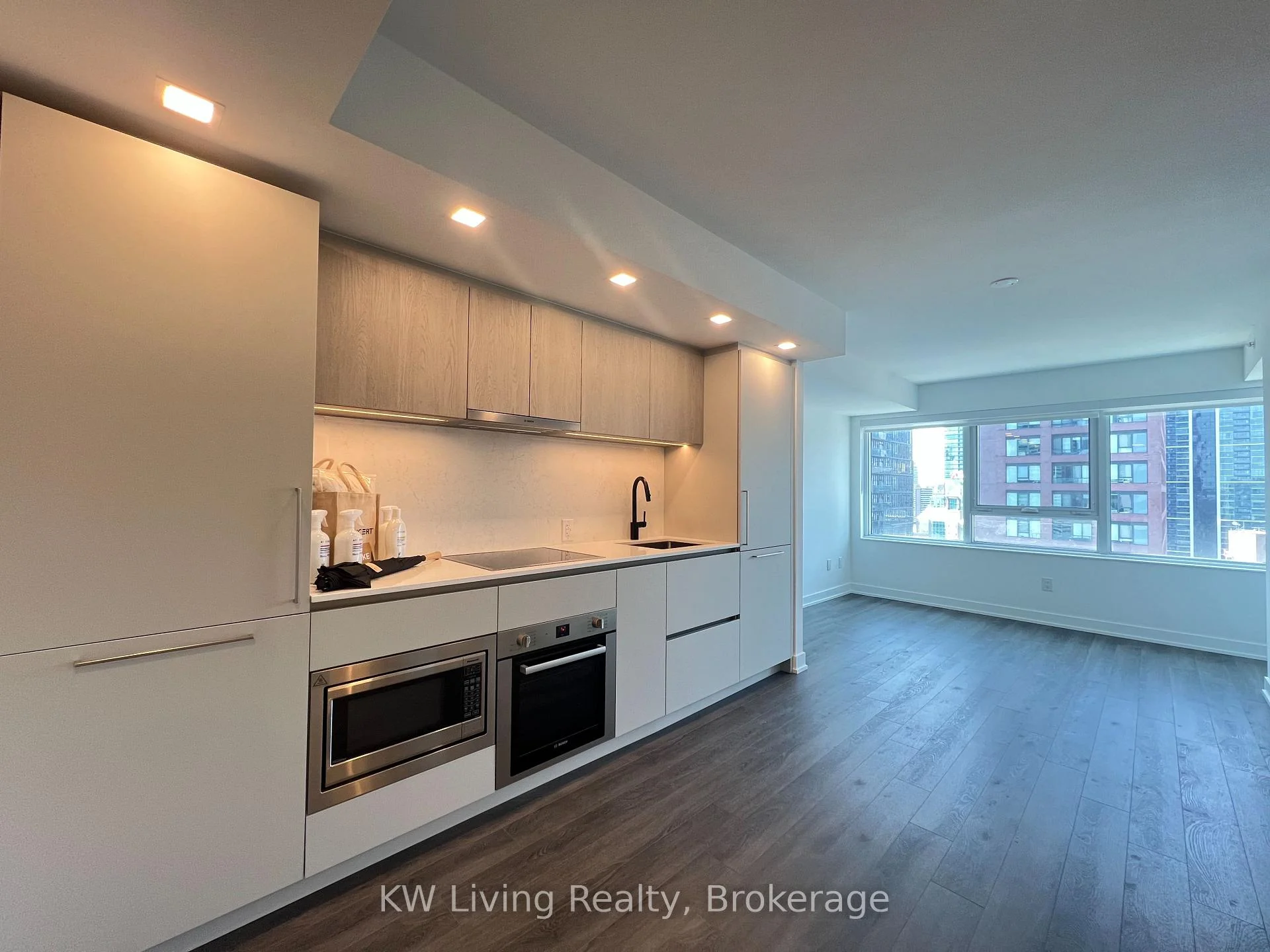 Photo 11 of Unit 5005, 609 Sherbourne Street, Toronto, North St. James Town — HOMEH