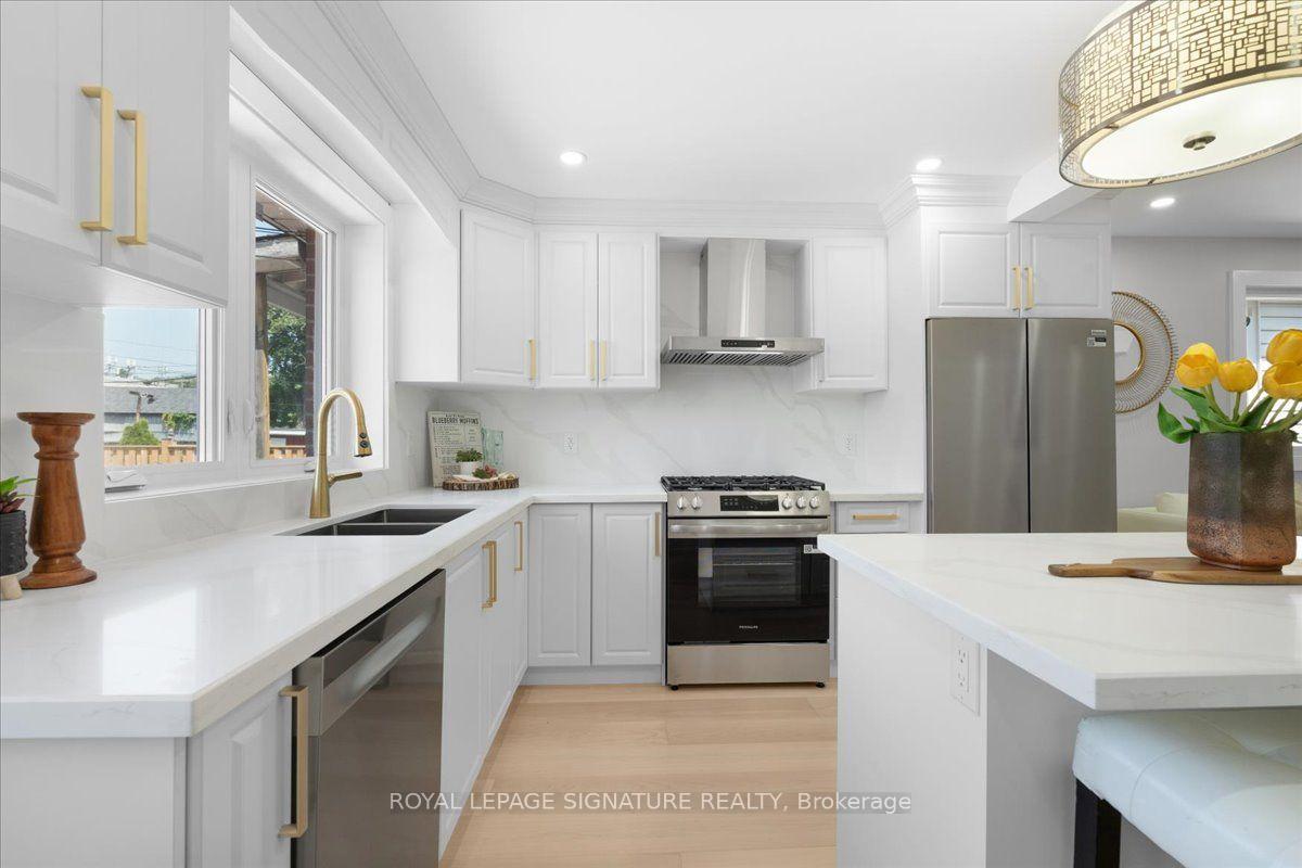 Photo 14 of 234 Nairn Avenue, Toronto, Caledonia-Fairbank — HOMEH