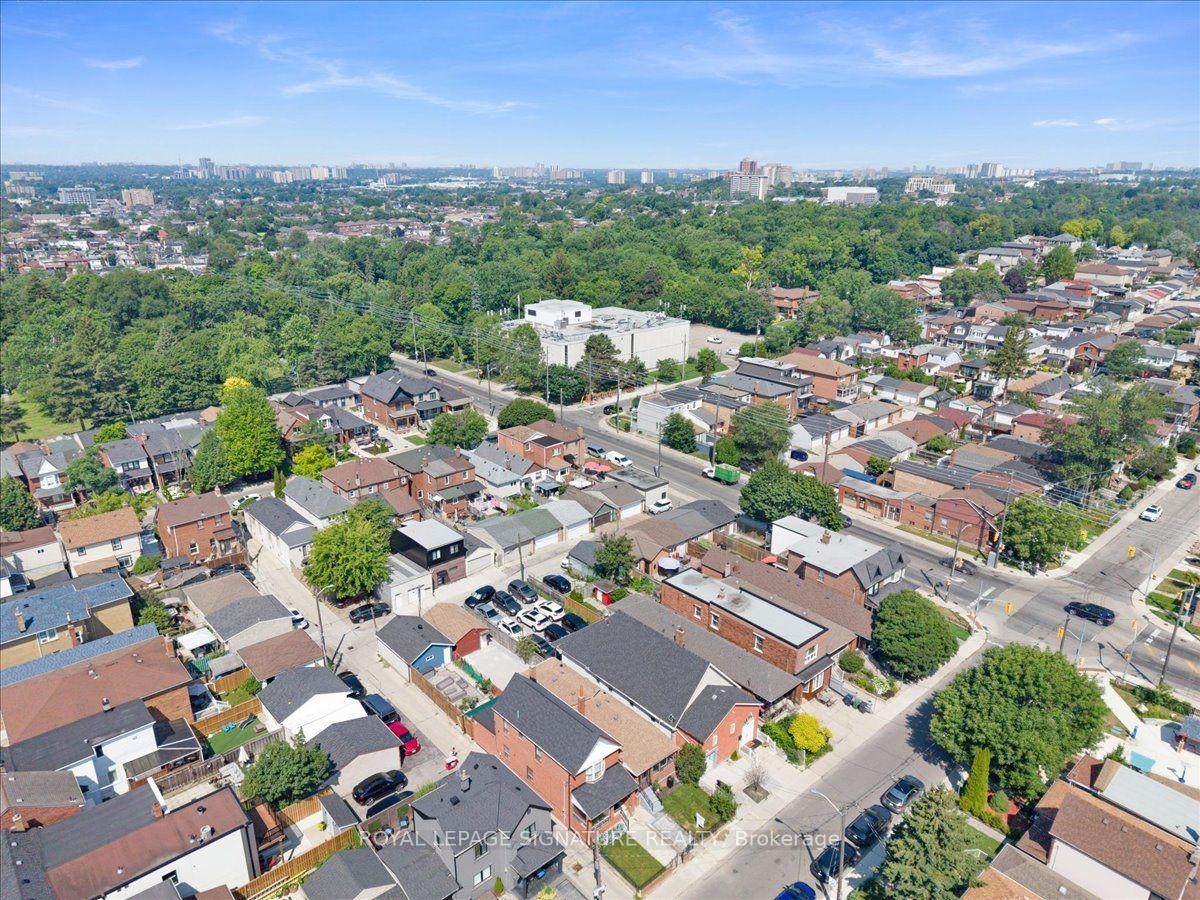 Photo 38 of 234 Nairn Avenue, Toronto, Caledonia-Fairbank — HOMEH