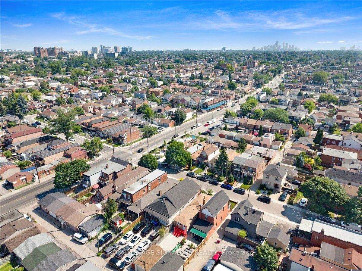 Photo 40 of 234 Nairn Avenue, Toronto, Caledonia-Fairbank — HOMEH