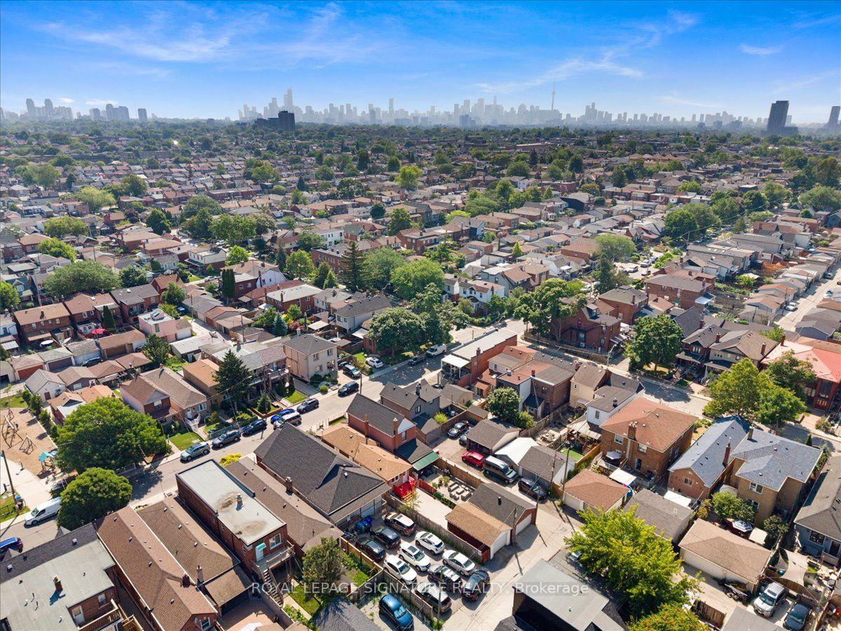 Photo 42 of 234 Nairn Avenue, Toronto, Caledonia-Fairbank — HOMEH