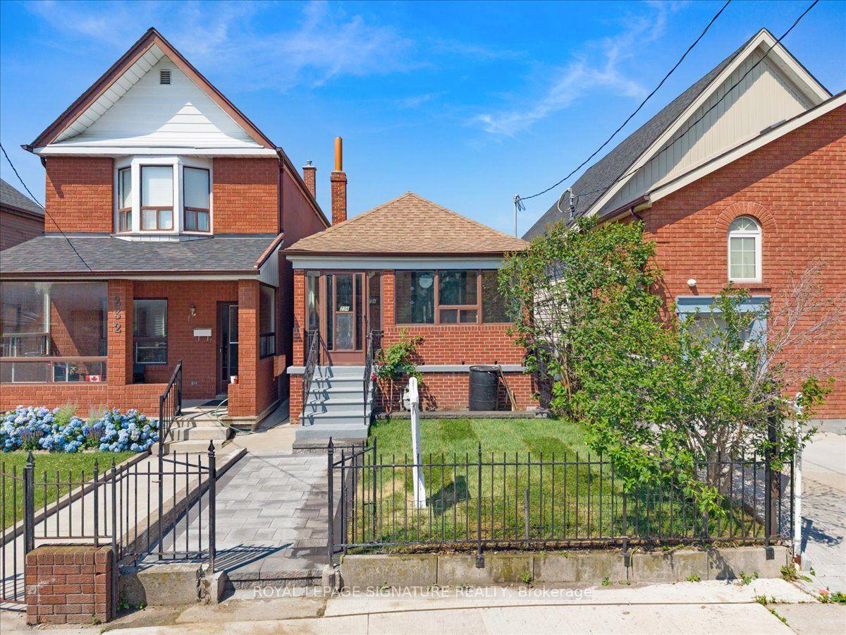Photo 46 of 234 Nairn Avenue, Toronto, Caledonia-Fairbank — HOMEH