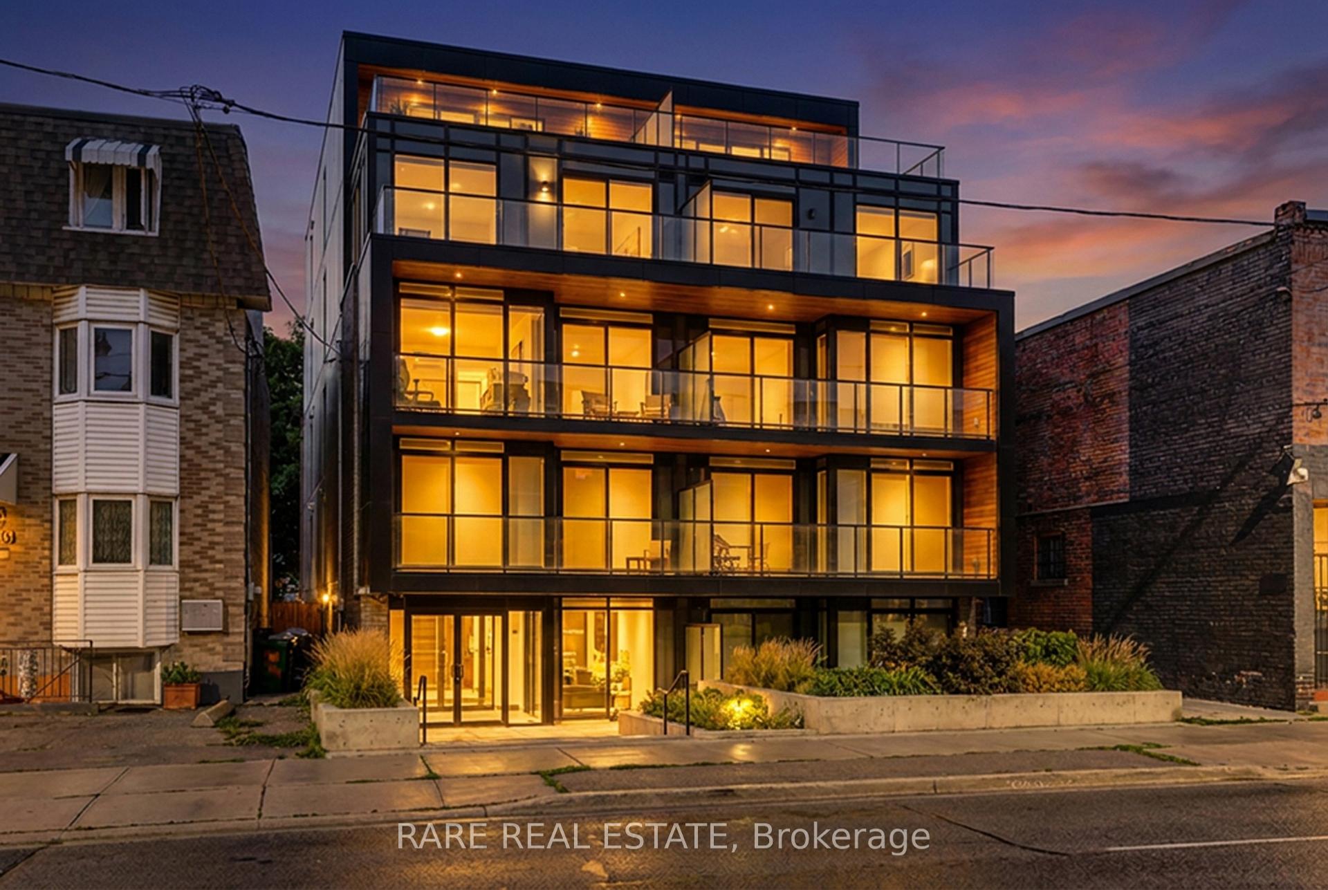 Photo of 890 & 892 Broadview Avenue