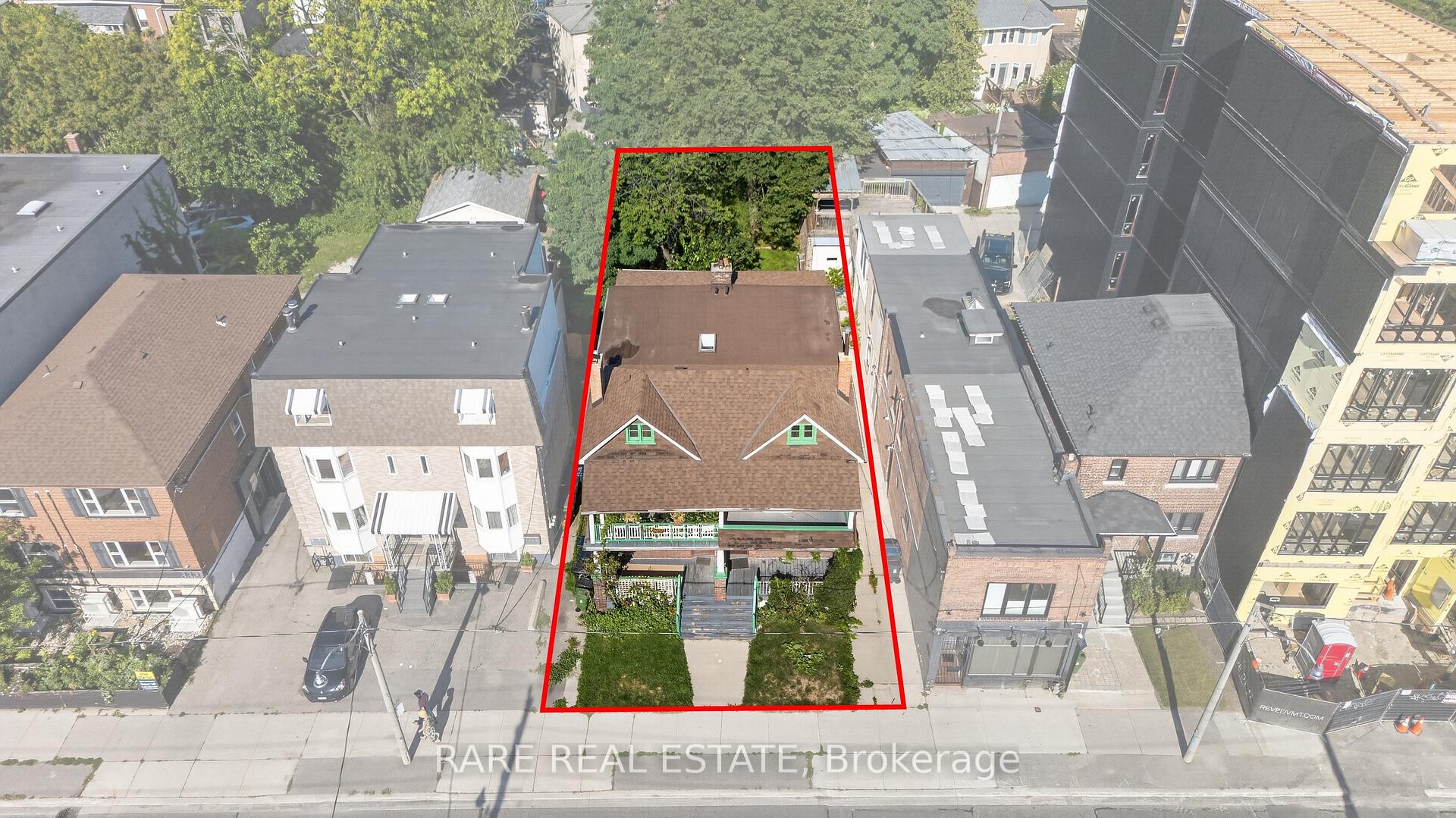 Photo 5 of 890 & 892 Broadview Avenue, Toronto, Playter Estates-Danforth — HOMEH