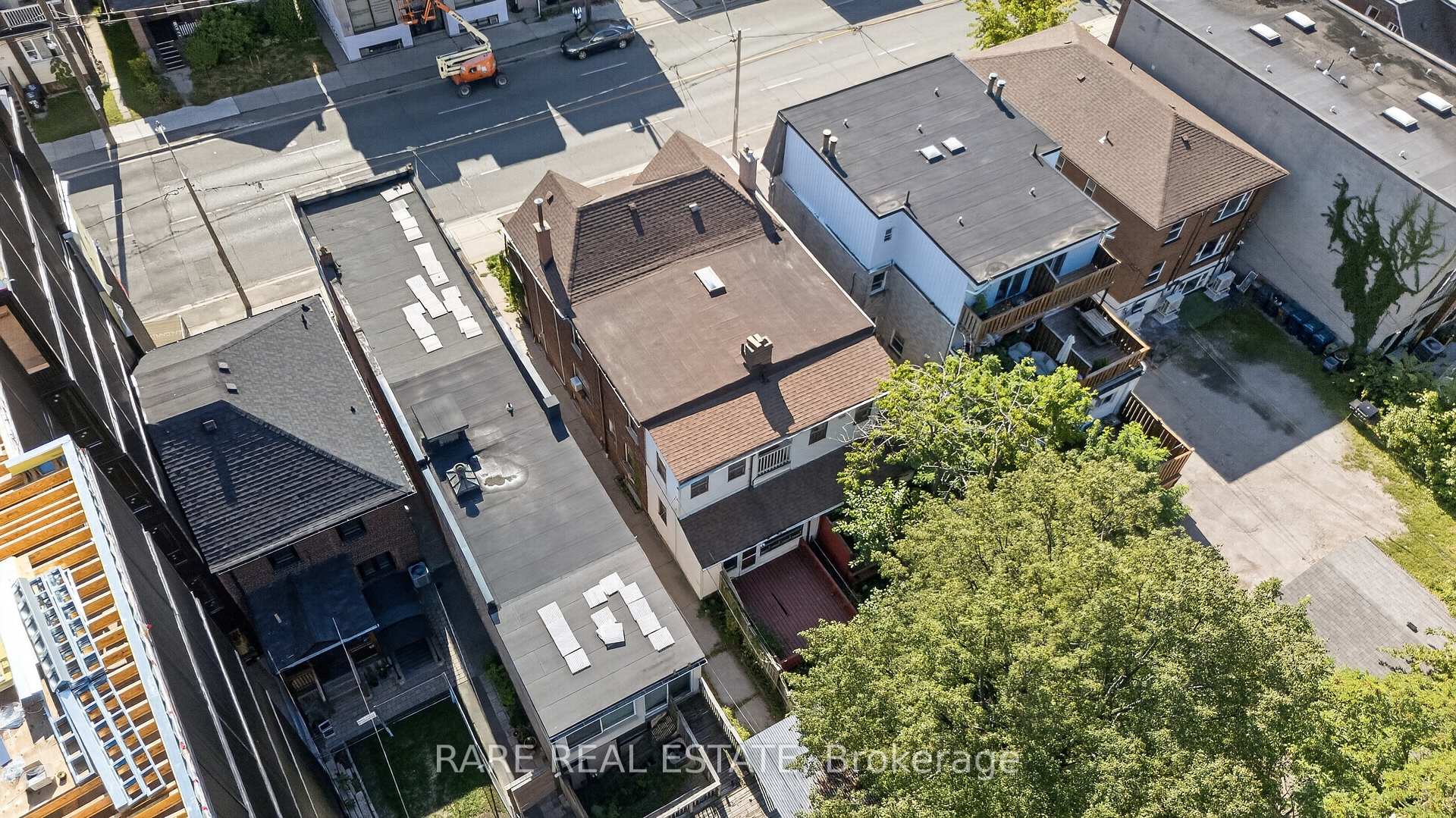 Photo 9 of 890 & 892 Broadview Avenue, Toronto, Playter Estates-Danforth — HOMEH