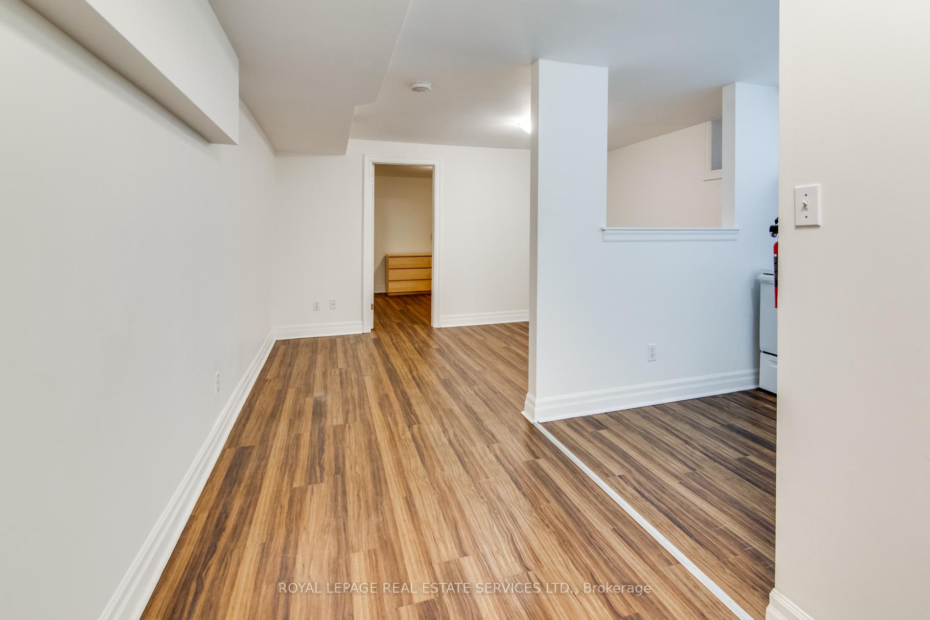 Photo 4 of Unit L, 116 Gillard Avenue, Toronto, Greenwood-Coxwell — HOMEH