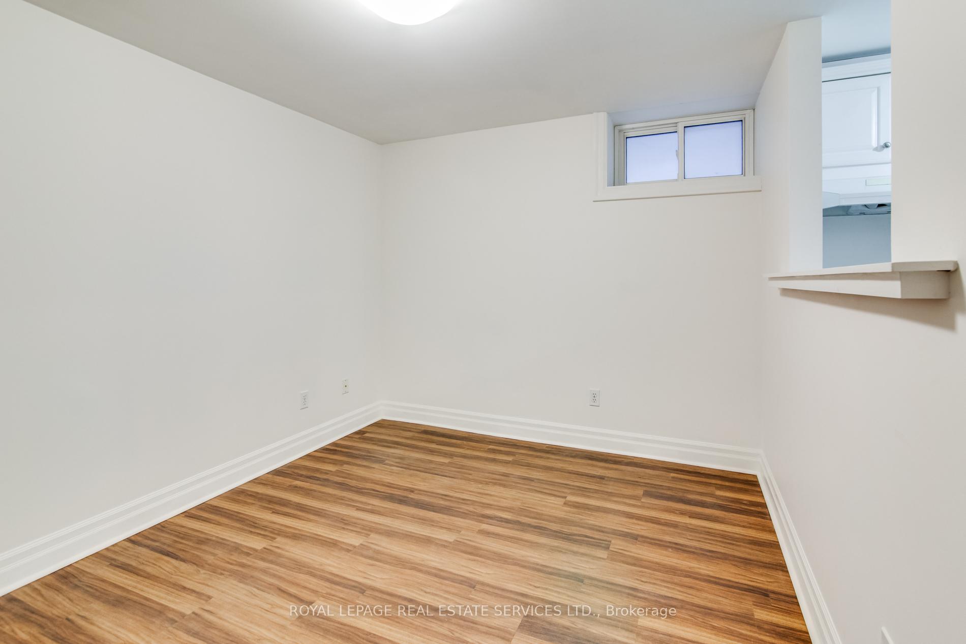 Photo 9 of Unit L, 116 Gillard Avenue, Toronto, Greenwood-Coxwell — HOMEH