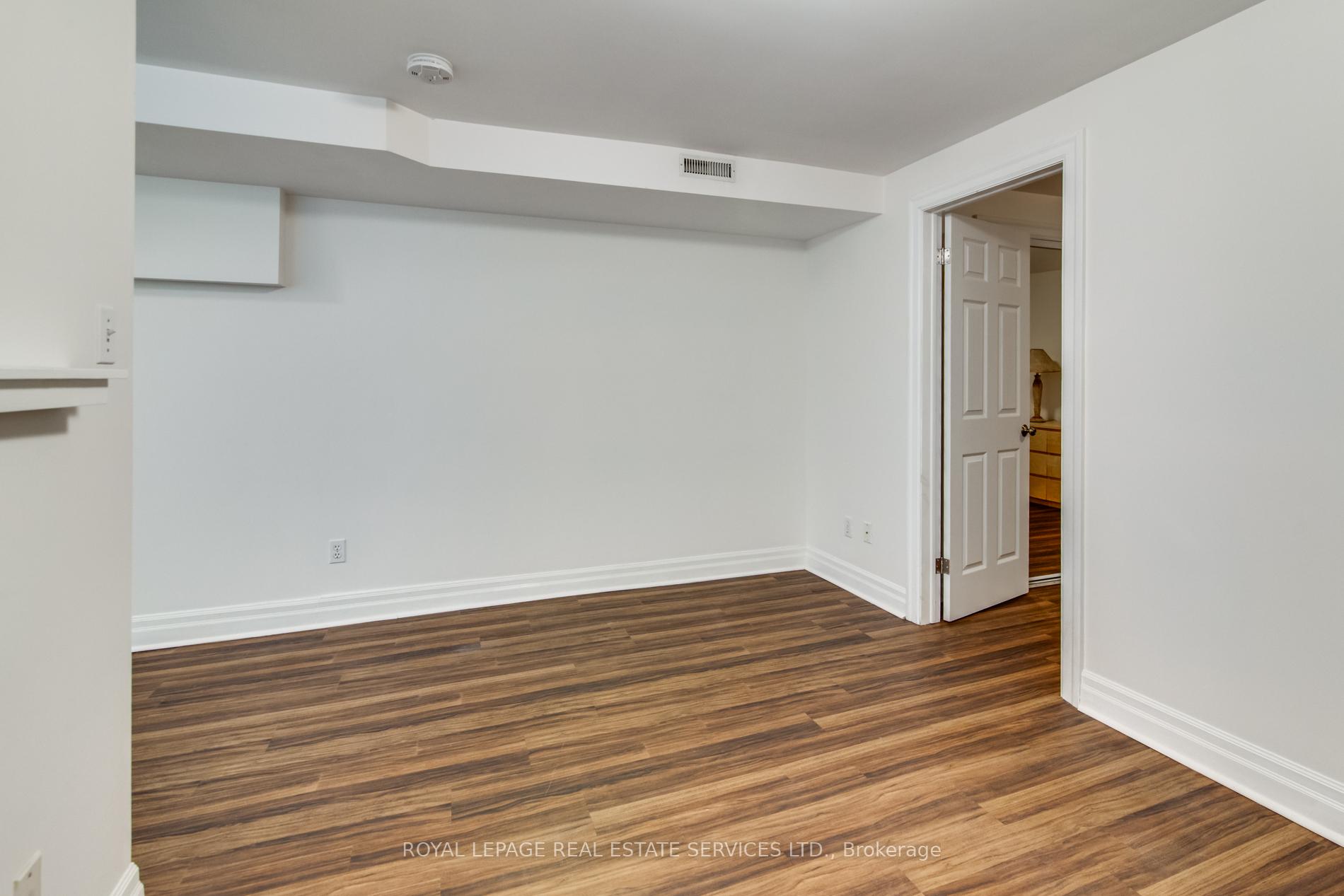 Photo 10 of Unit L, 116 Gillard Avenue, Toronto, Greenwood-Coxwell — HOMEH