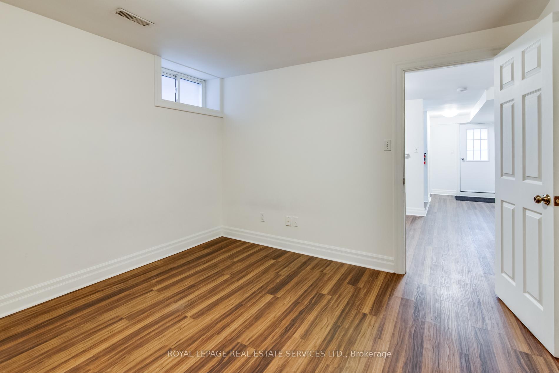 Photo 17 of Unit L, 116 Gillard Avenue, Toronto, Greenwood-Coxwell — HOMEH